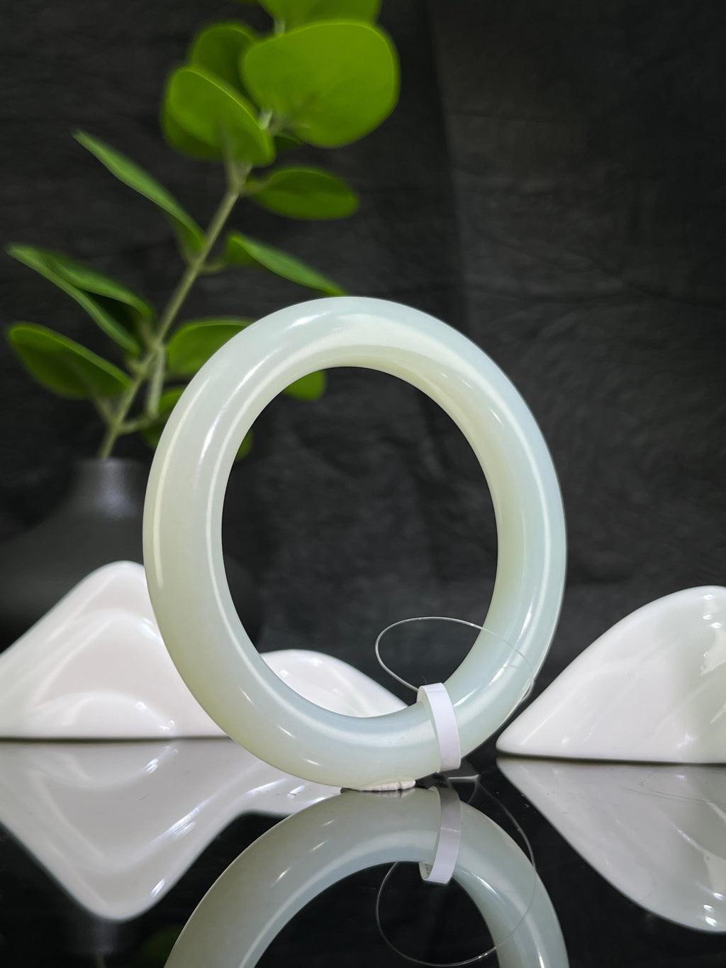 和田玉高青白手镯（52卡）（yc231975）