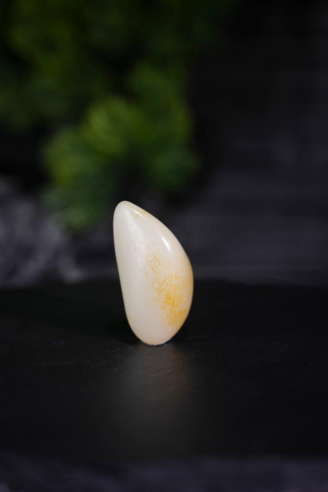 新疆和田玉洒金皮籽料原石挂坠（yc229024）