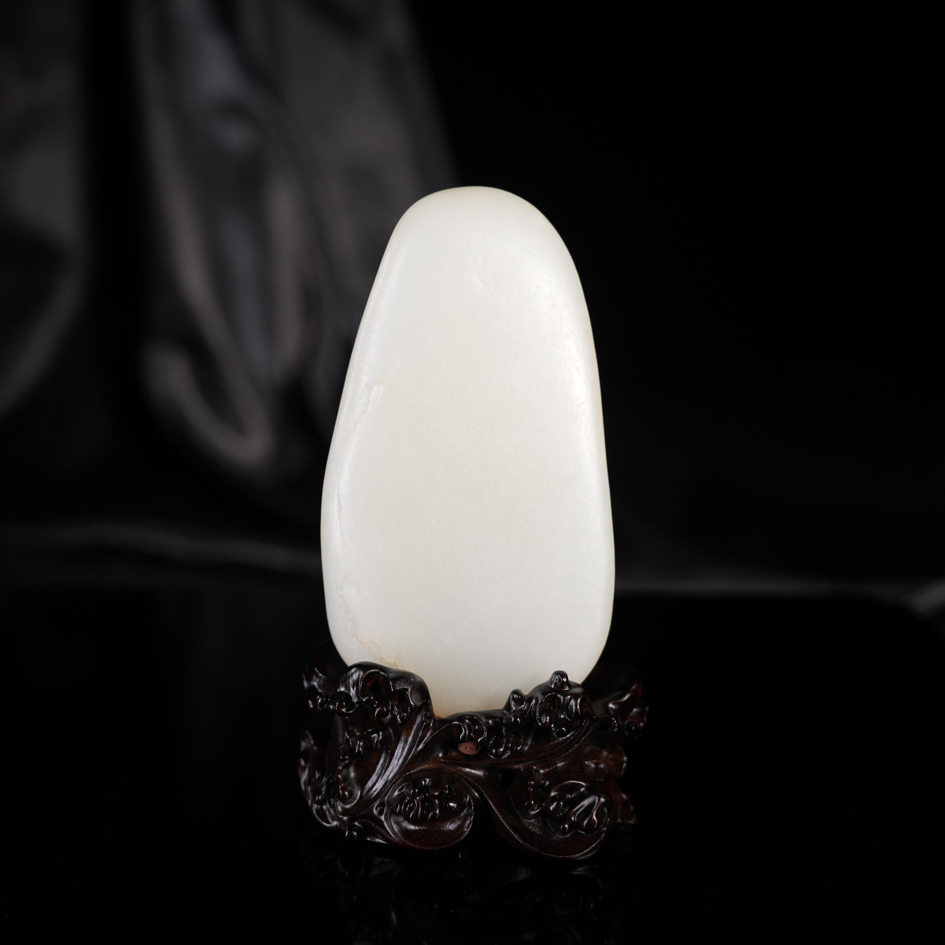 新疆天然和田玉“寒峰蕴月”光白籽（yc450844）