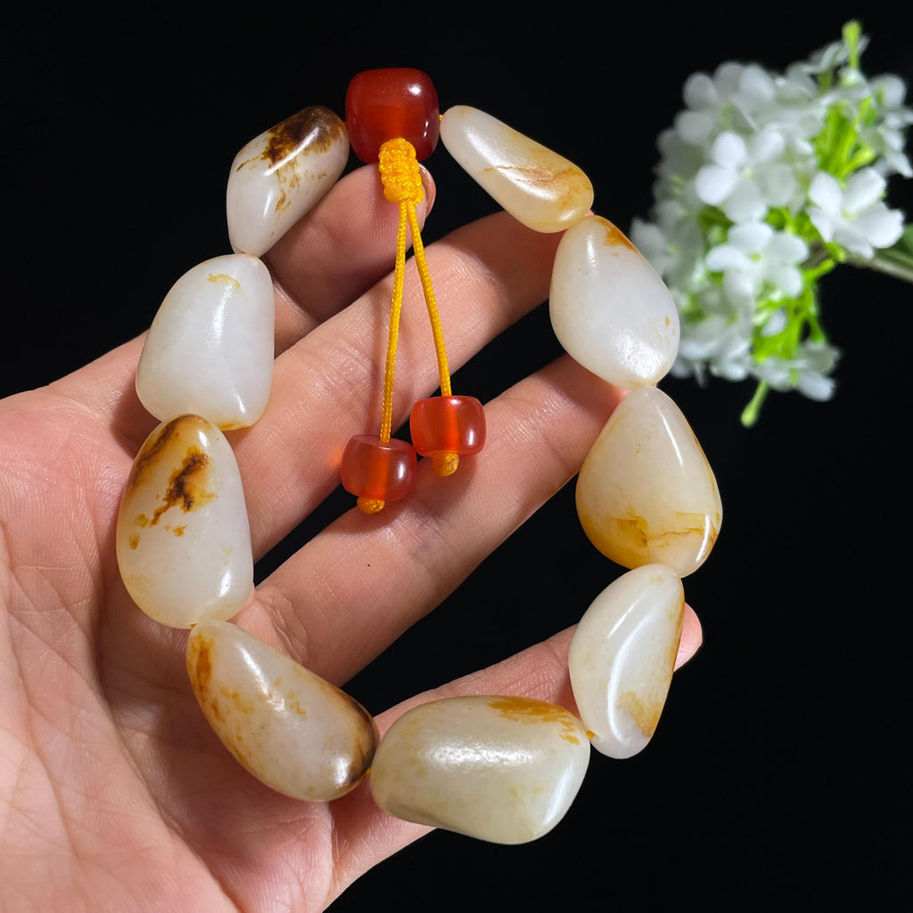 和田玉白玉红皮黑红皮精品原籽手串（yc410686）