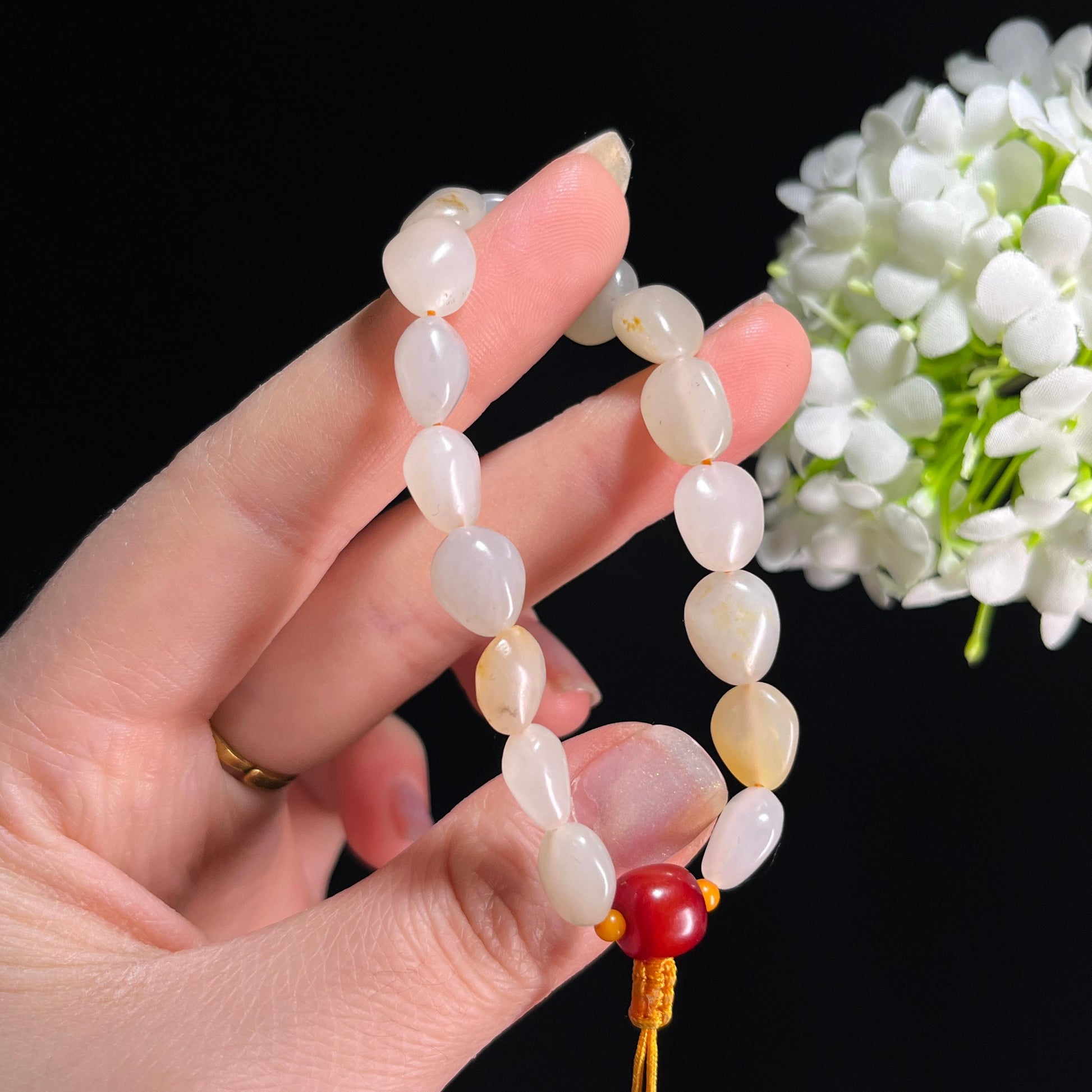 和田玉白玉洒金皮籽料原籽手串（yc332455）