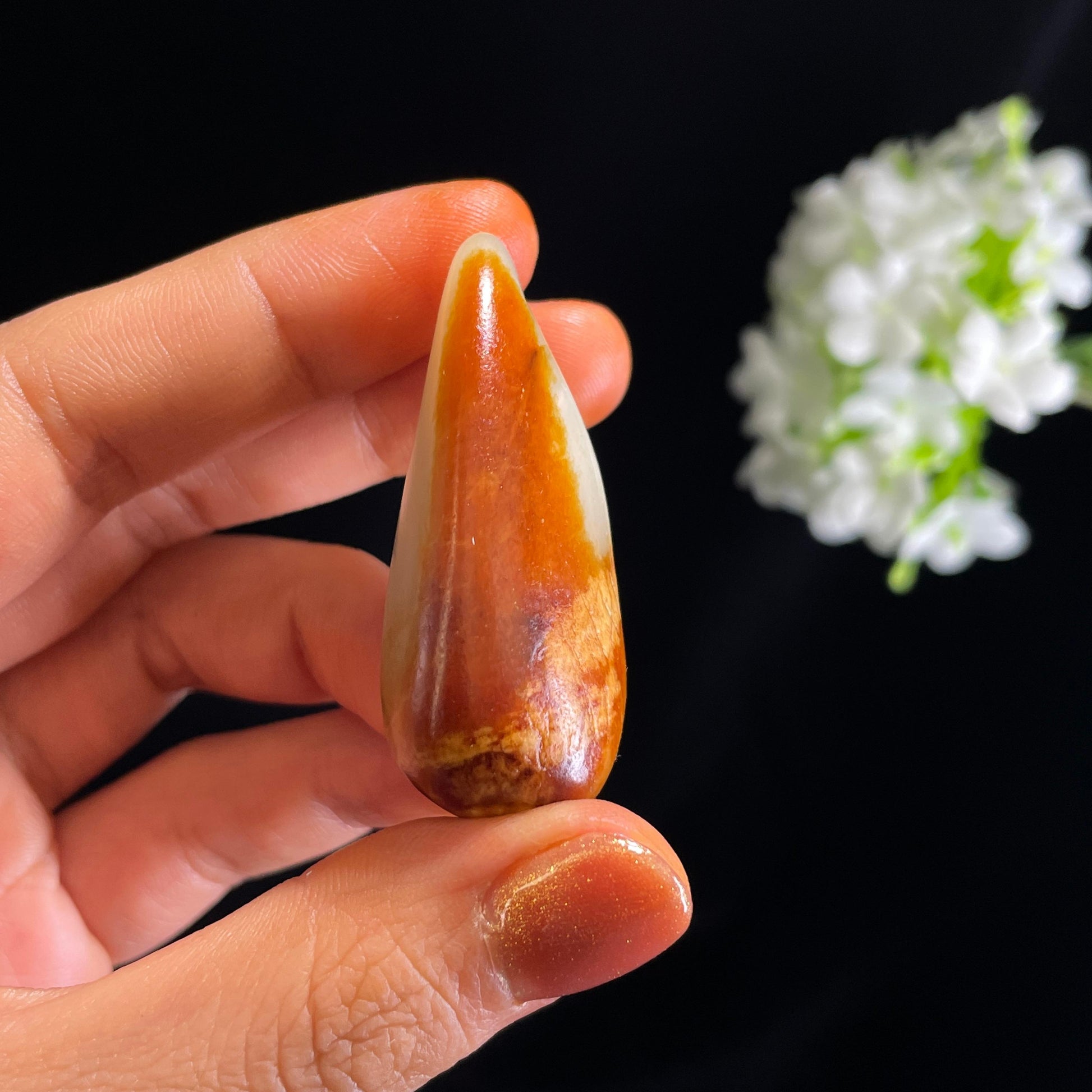 和田玉白玉“赤瑾流霜”红皮白肉籽料（yc375299）