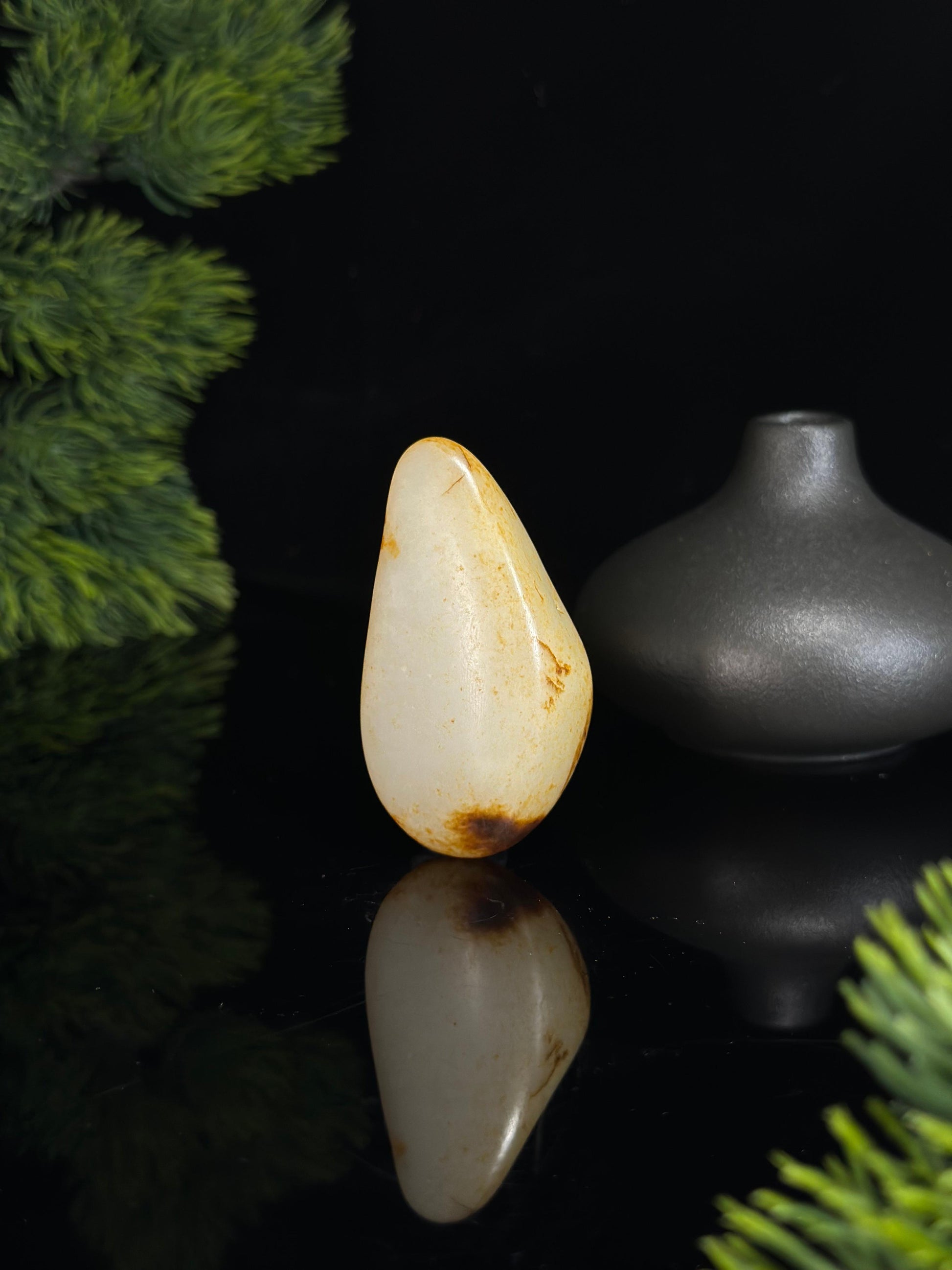新疆和田玉白玉洒金皮黑红皮臻品挂件籽（yc470862）