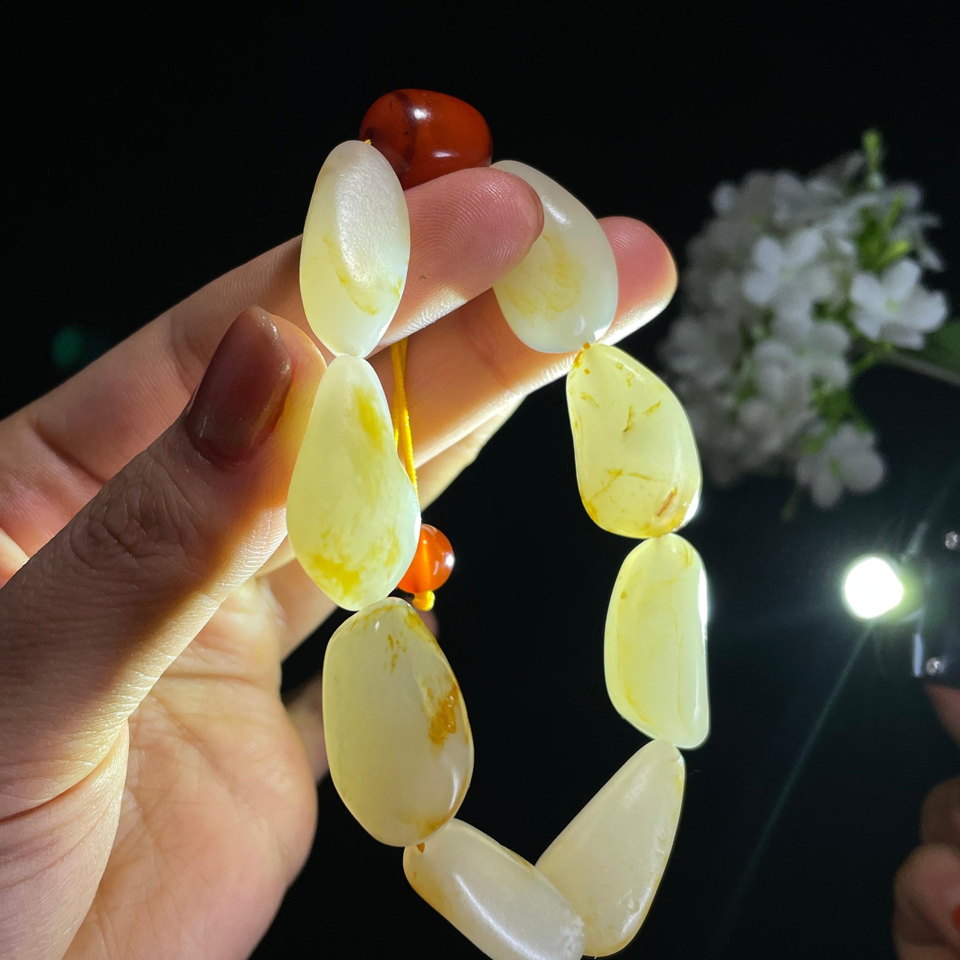 和田玉白玉洒金皮洒红皮原籽手串（8颗）（yc418915）