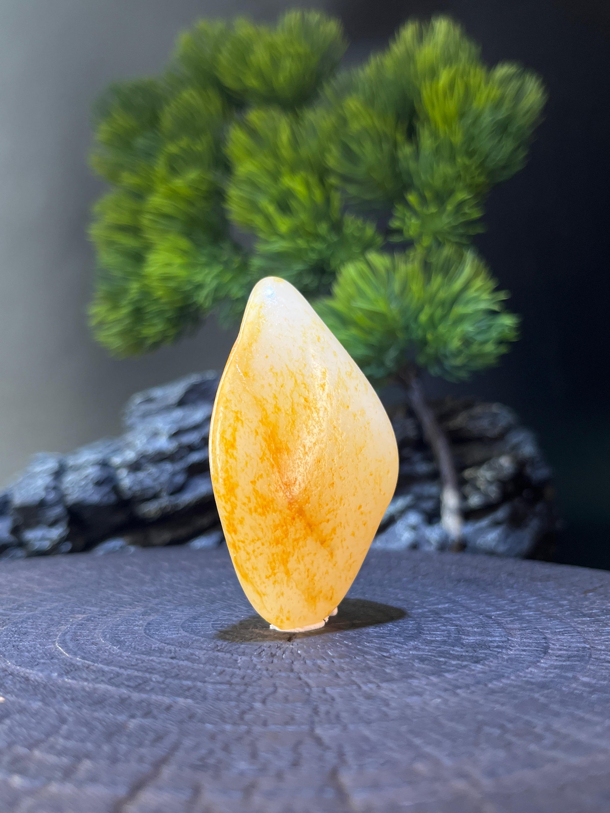 和田玉洒金皮籽料挂件（yc228083）