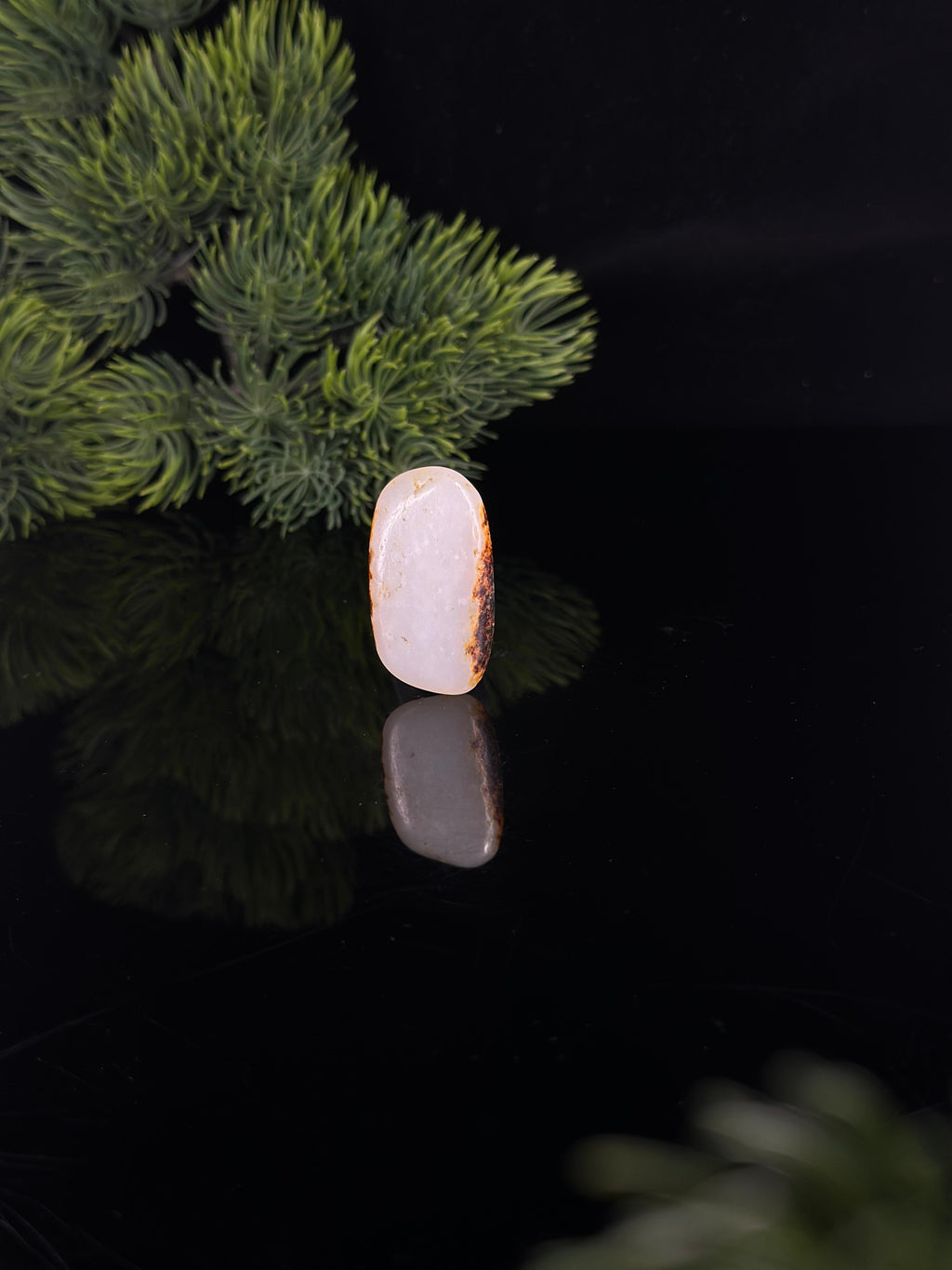 新疆和田玉白玉黑红皮精品双面皮挂件籽（yc472262）
