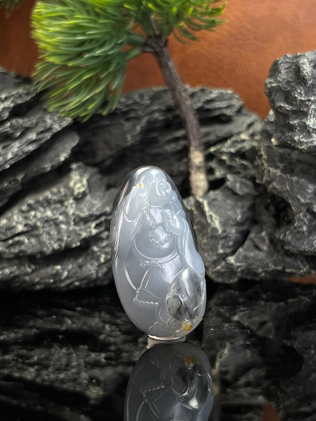 和田玉青花籽料弥勒佛雕刻题材挂件（yc222782）