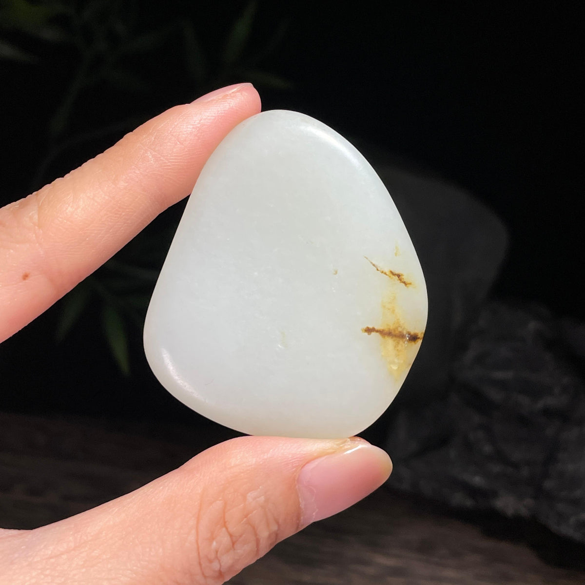 新疆和田玉珍品光白籽淡洒金皮籽料挂件（yc716067）