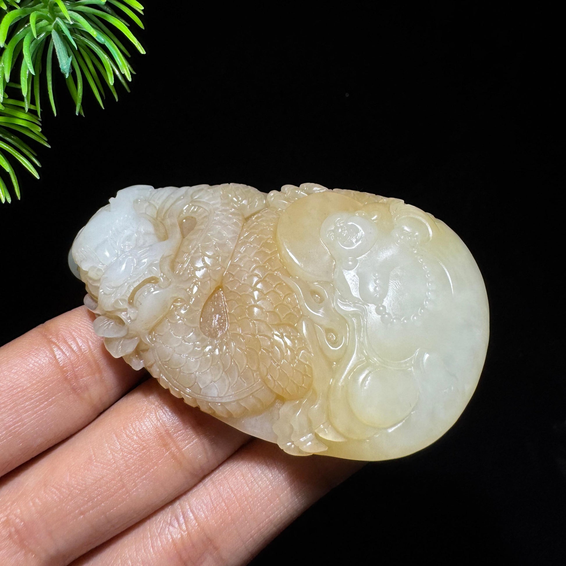 和田玉山料糖白玉龙佛（yc681381）