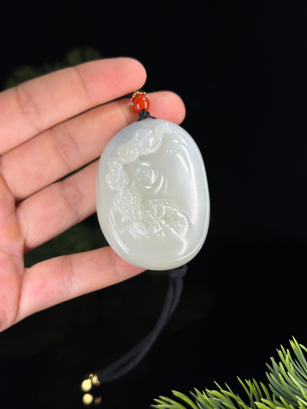 新疆和田玉青花籽料钟馗俏色雕挂件（yc471696）