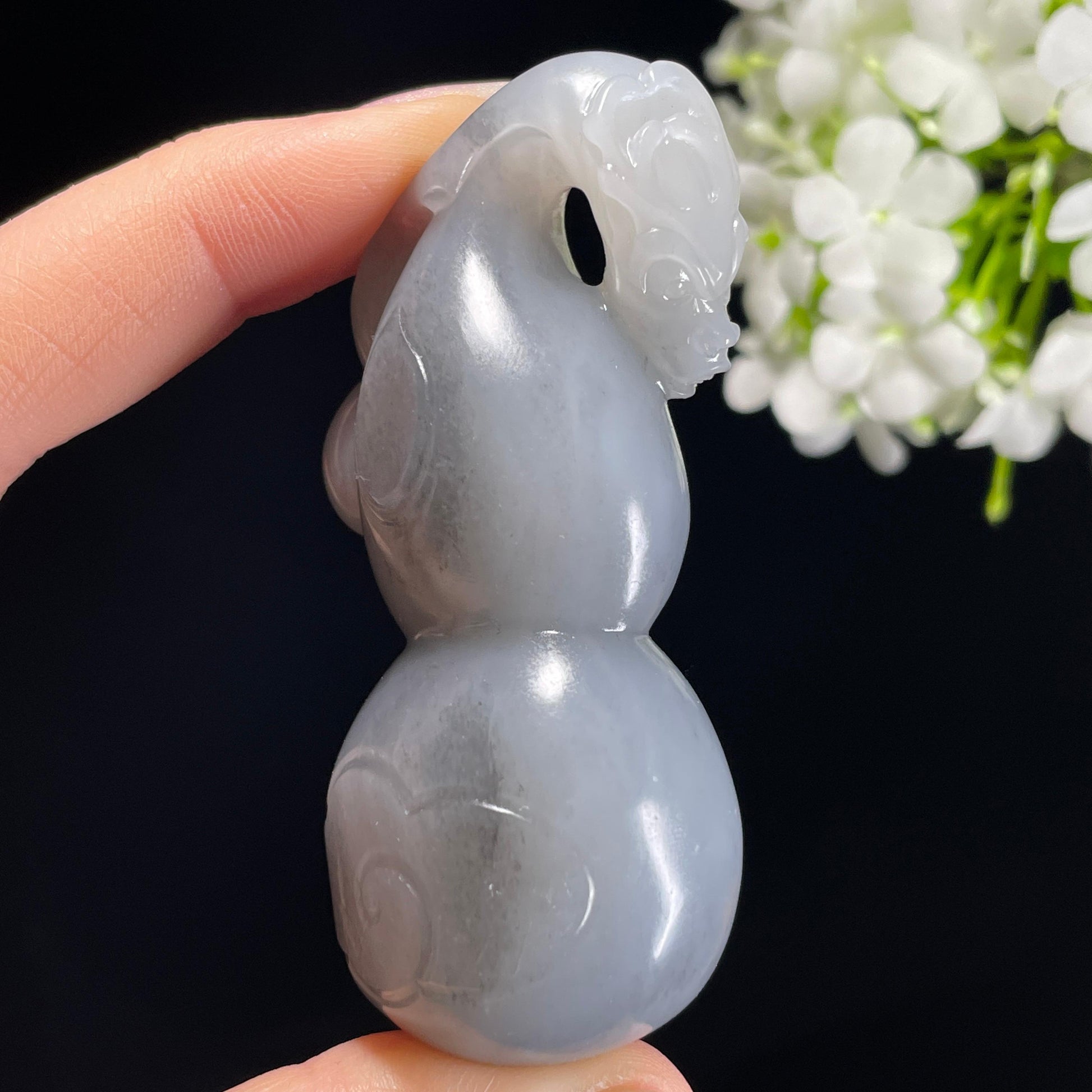 和田玉青花籽料“福禄送祥”葫芦雕刻手把件（yc326442）