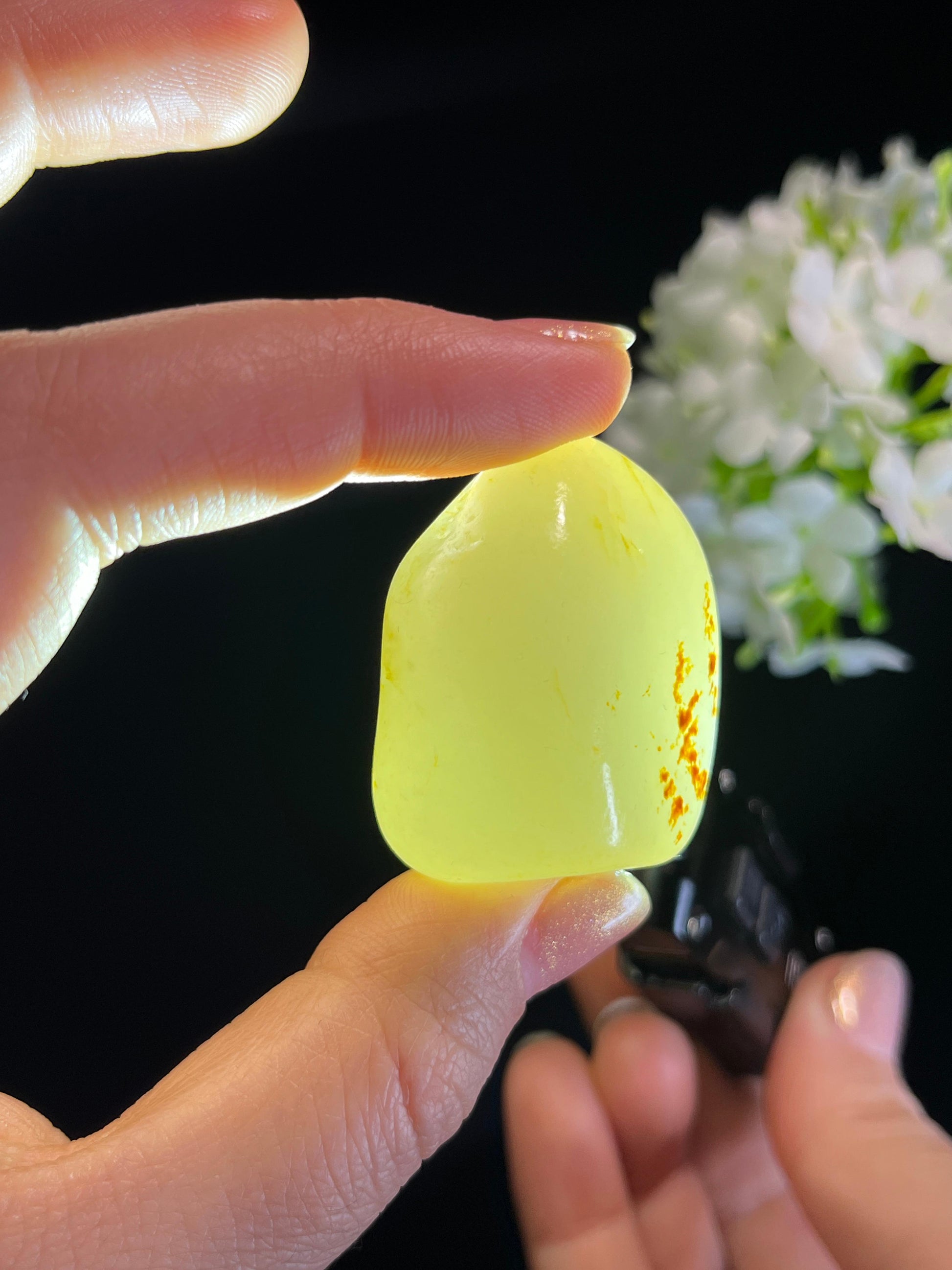 新疆天然和田玉聚红皮籽料原石（yc274645）