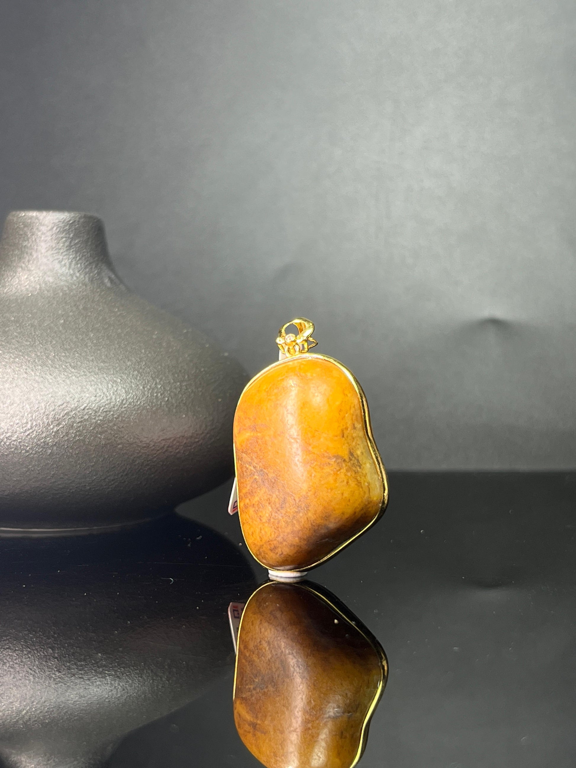 新疆和田玉籽料原石黄沁18k金镶玉吊坠3（yc243612）