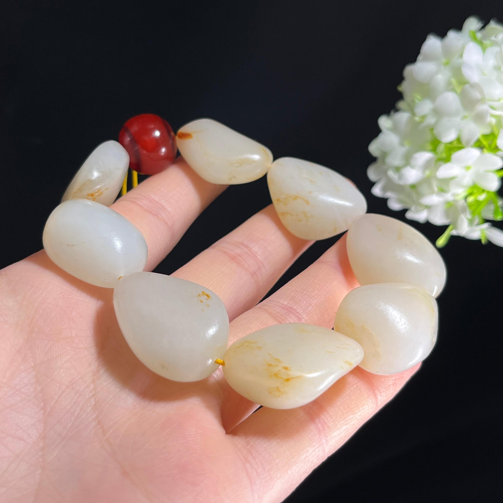 新疆天然和田玉白玉“素玉凝金”洒金皮籽料原石手串（yc281651）