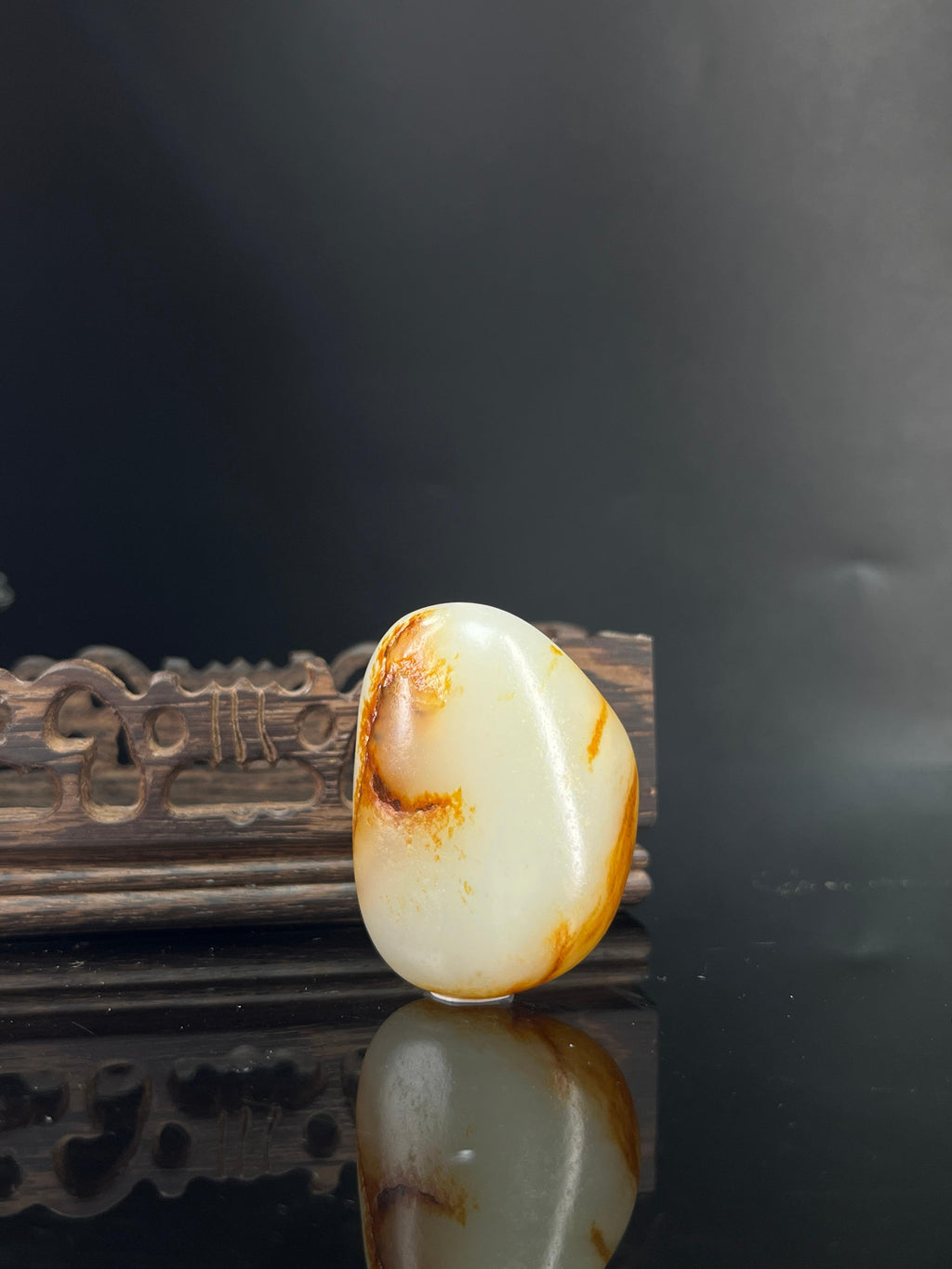 新疆和田白玉洒金皮籽料原石（yc240468）