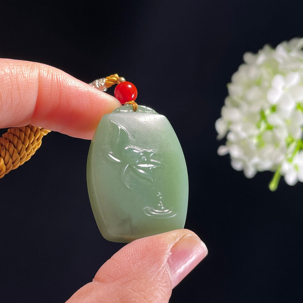 和田玉碧玉出水芙蓉雕刻挂件（yc433310）