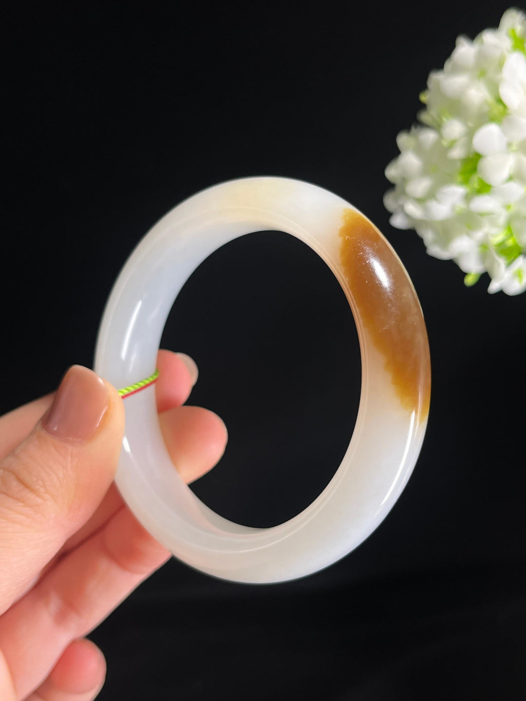 新疆天然和田玉“玉裹秋阳”且末糖白手镯（卡57）（yc278327）