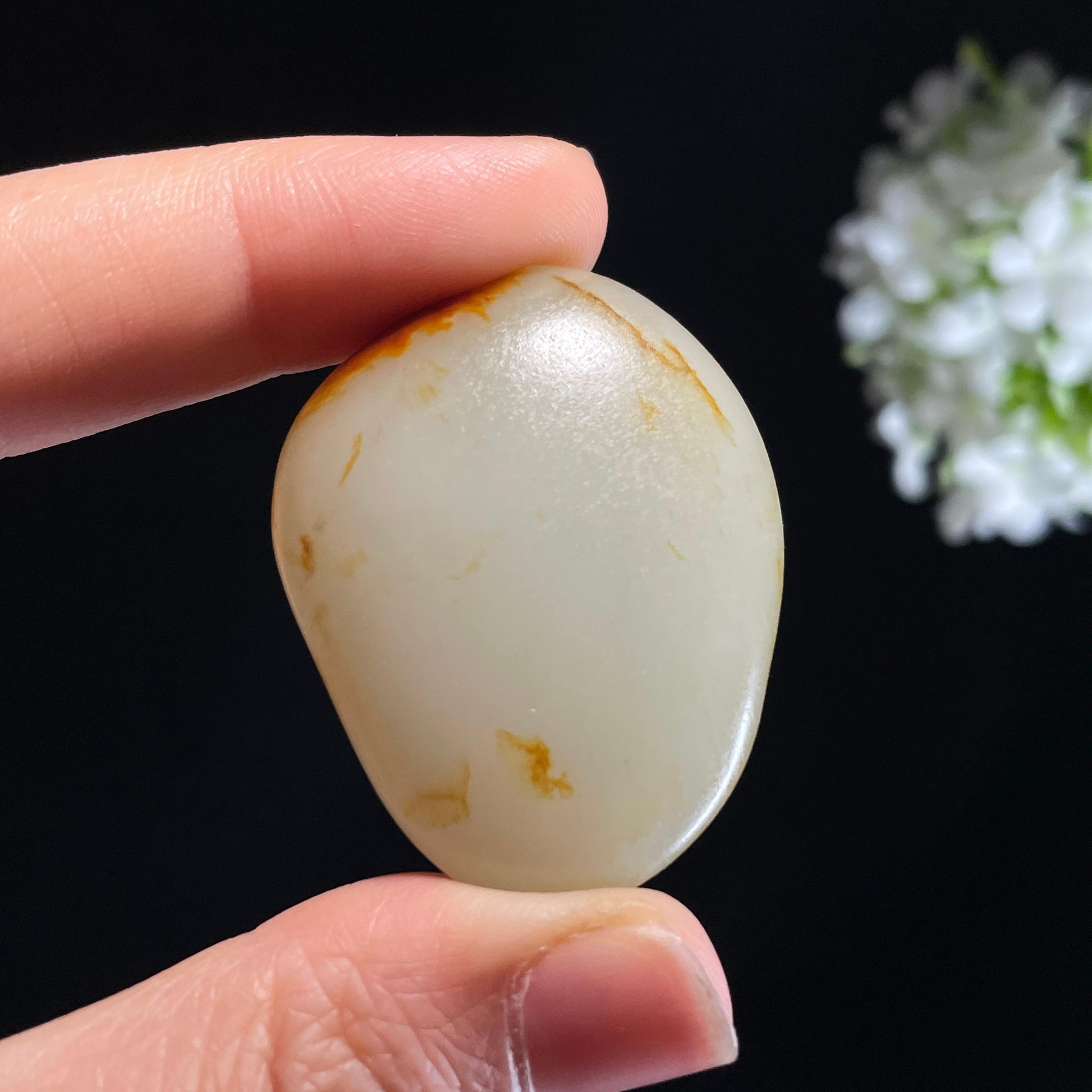 新疆和田玉“冠霞覆玉”白玉聚红皮籽料（yc440926）