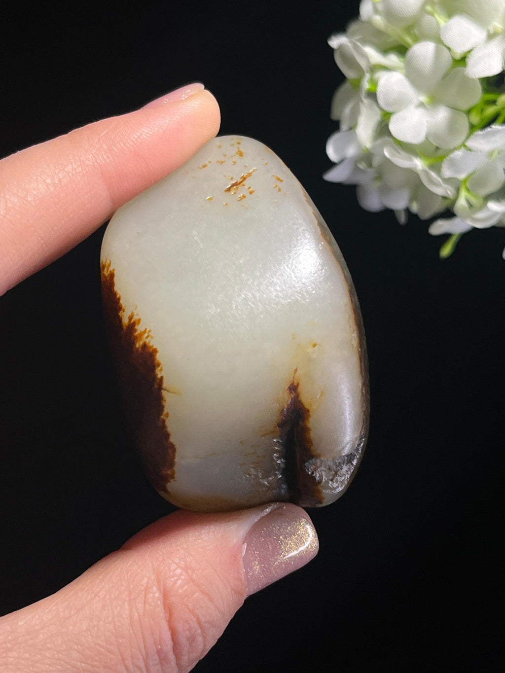 和田玉收藏级白玉洒金聚黑皮籽料原石（yc262823）