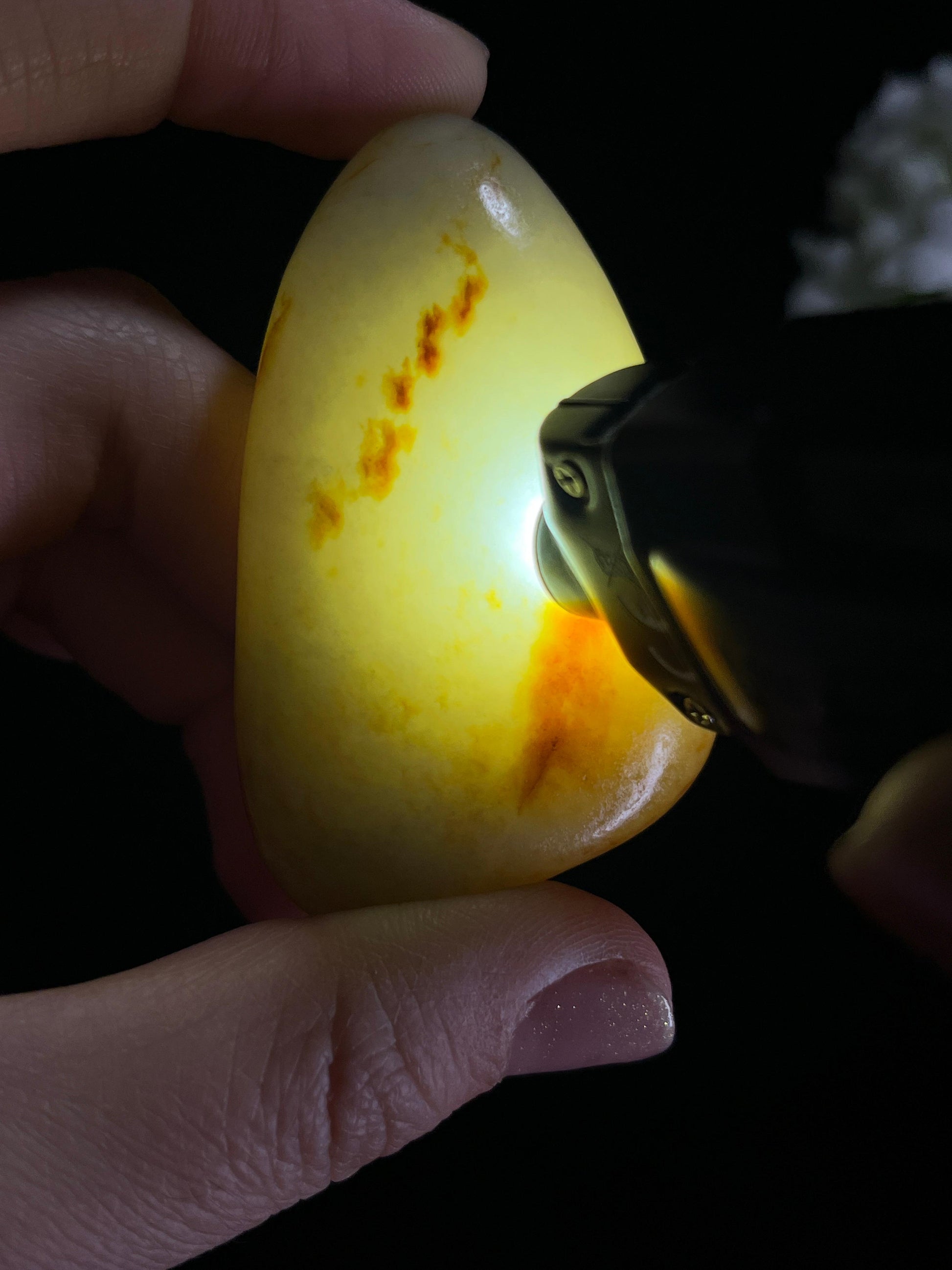 和田玉白玉带青花聚红皮籽料原石（yc265600）