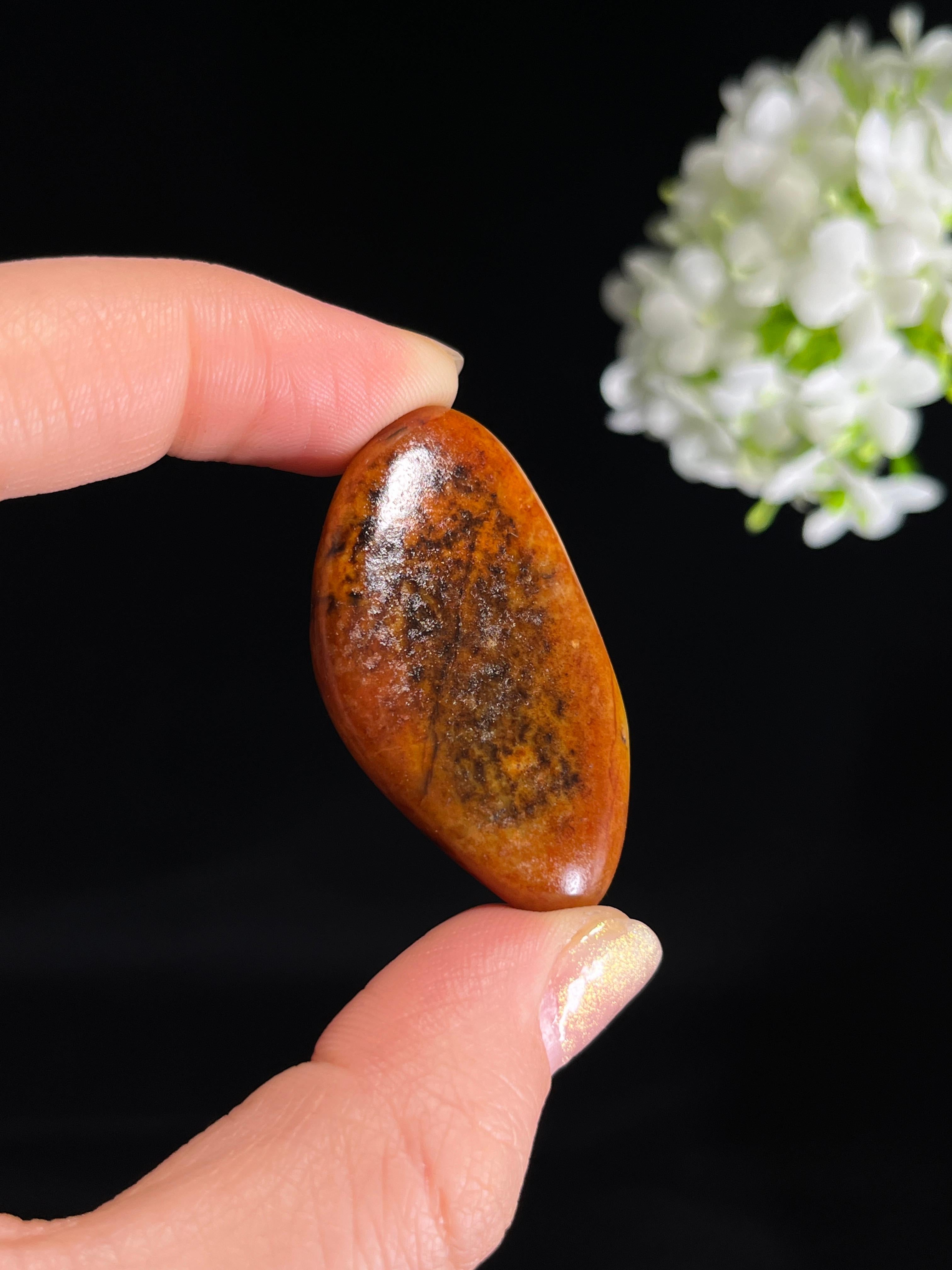 新疆和田玉籽料原石黄沁吊坠（yc236552） – 添福玉器