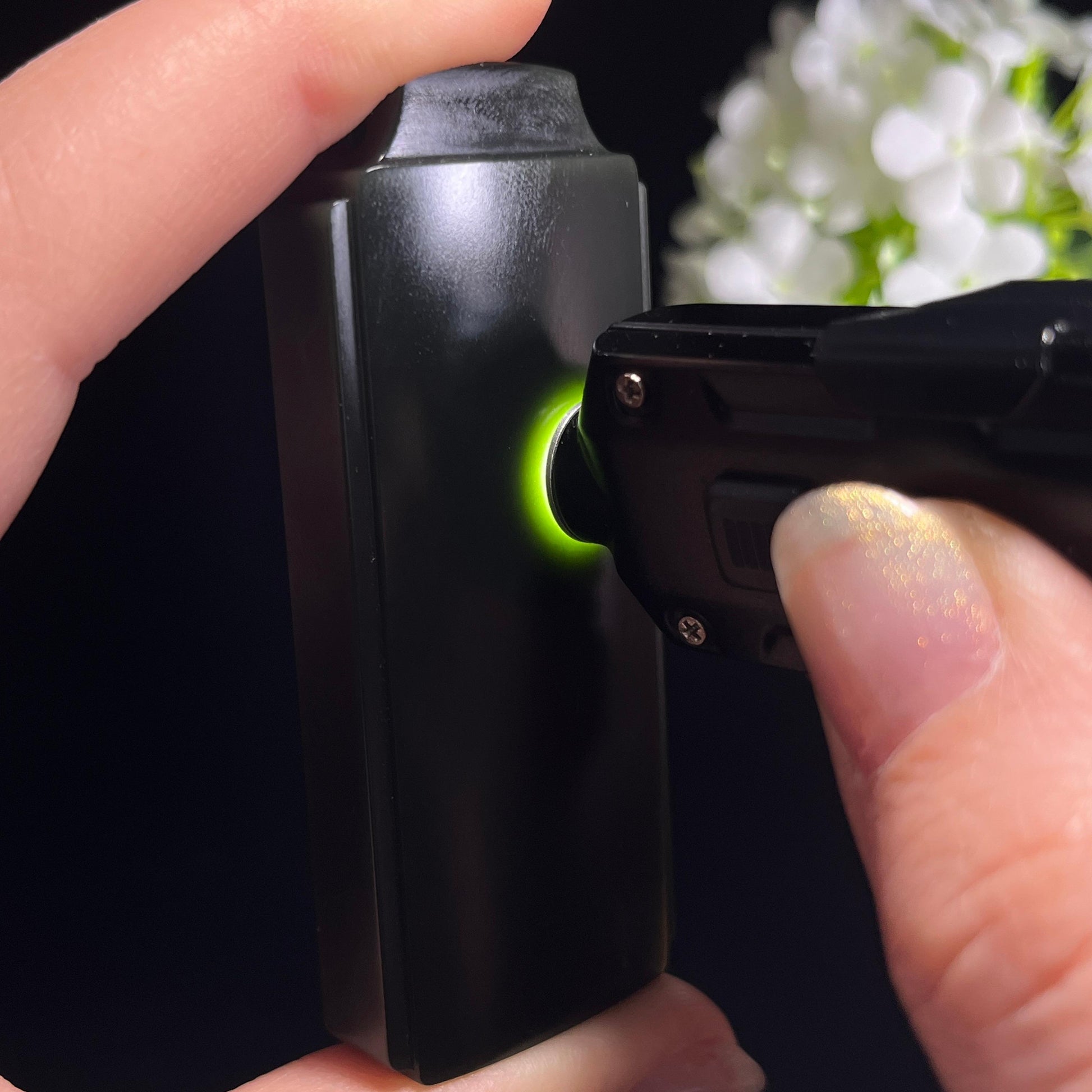 新疆天然和田玉“玄玉凝光”黑青平安无事牌（yc330213）