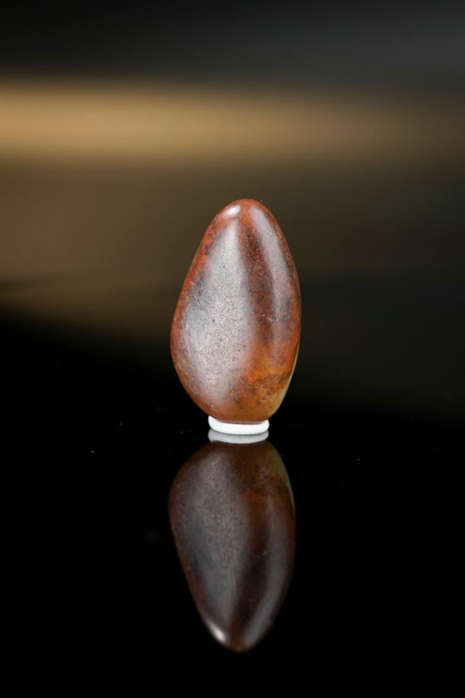 新疆天然和田玉籽料原石黑红皮挂件（yc253495）