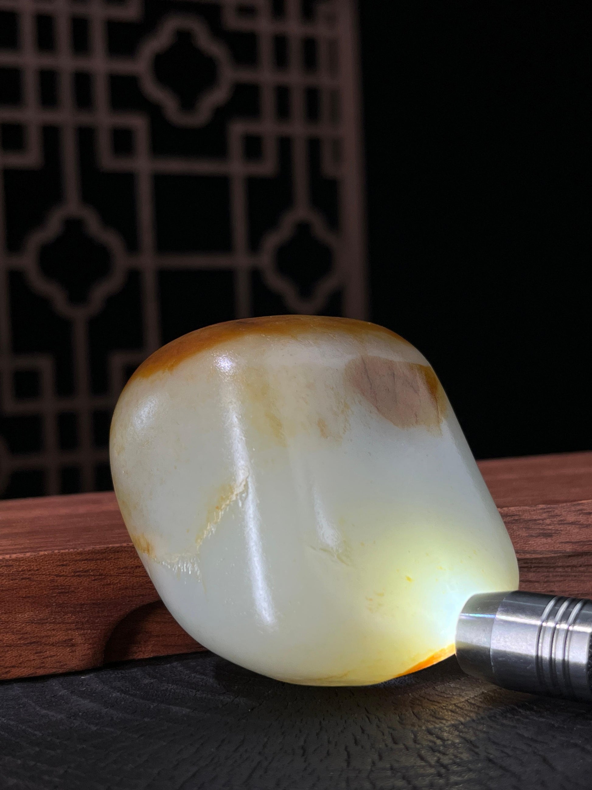 新疆和田玉天地聚红皮籽料原石（yc230226）