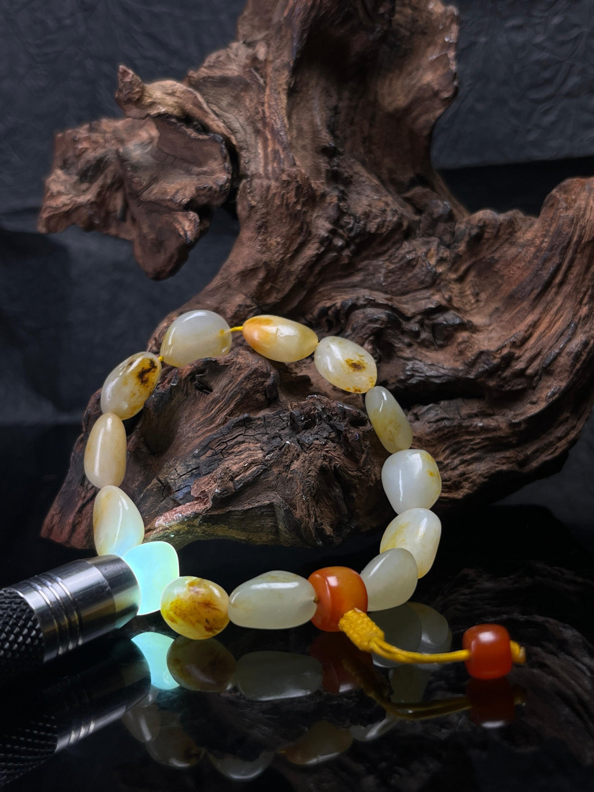 新疆和田玉天然籽料原石洒金手串（yc232610）