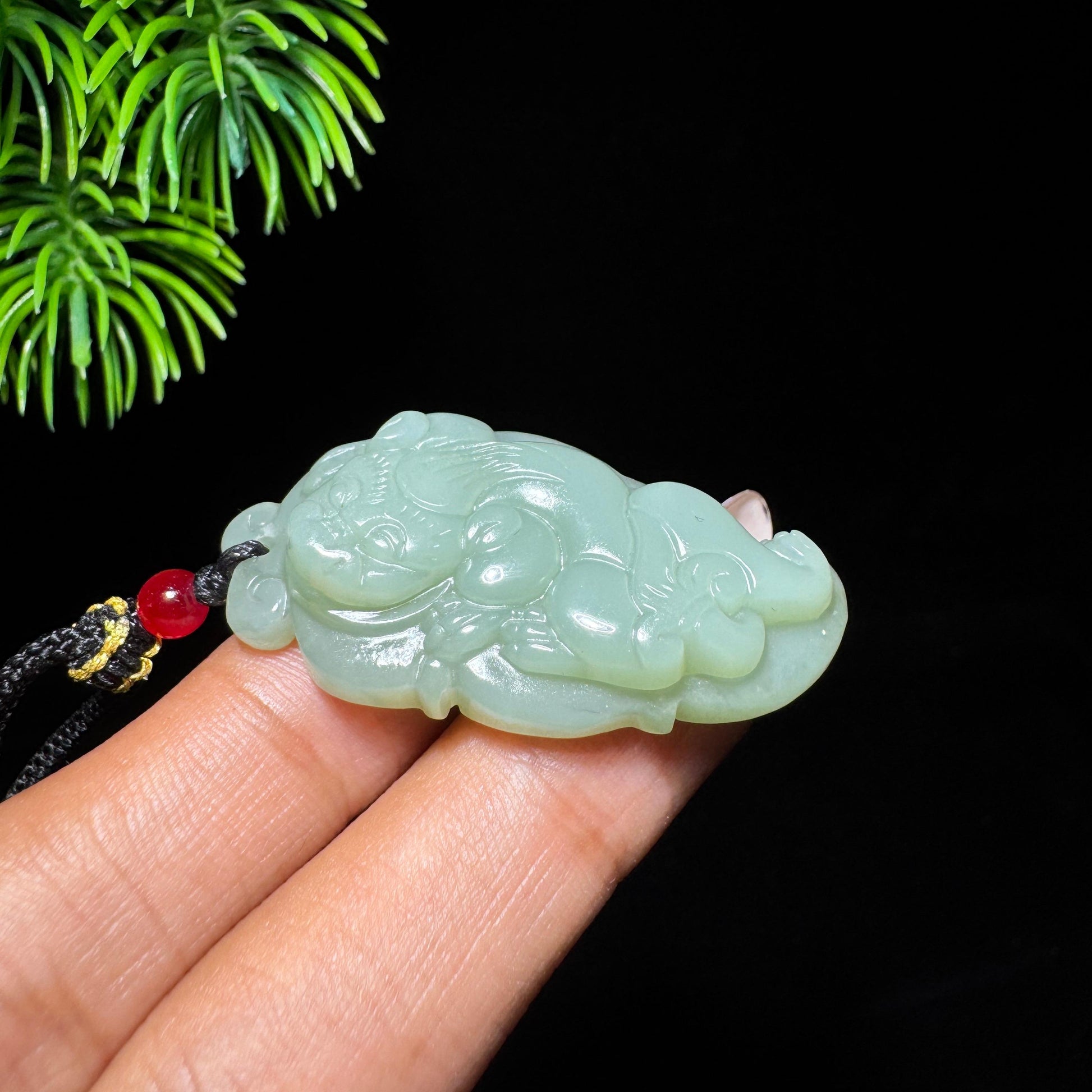和田玉山料粉青貔貅（yc710468）