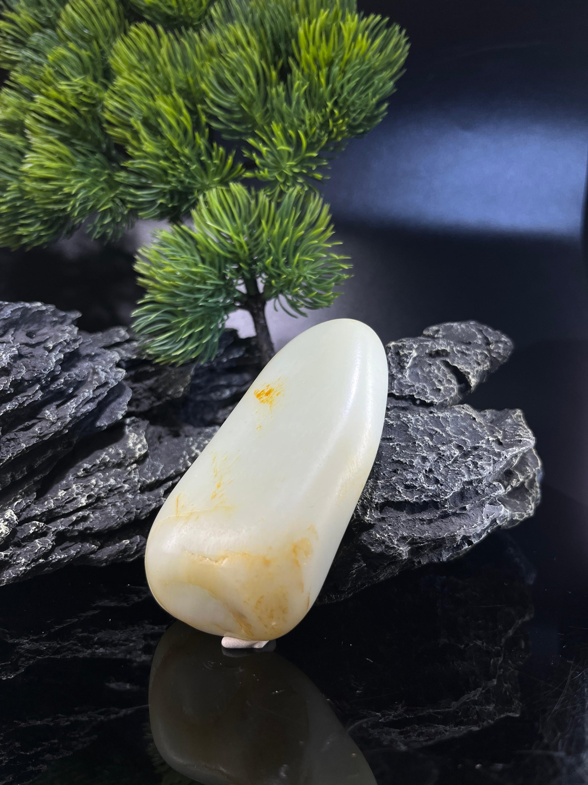 和田玉一级白洒金皮原籽摆件（yc212556）