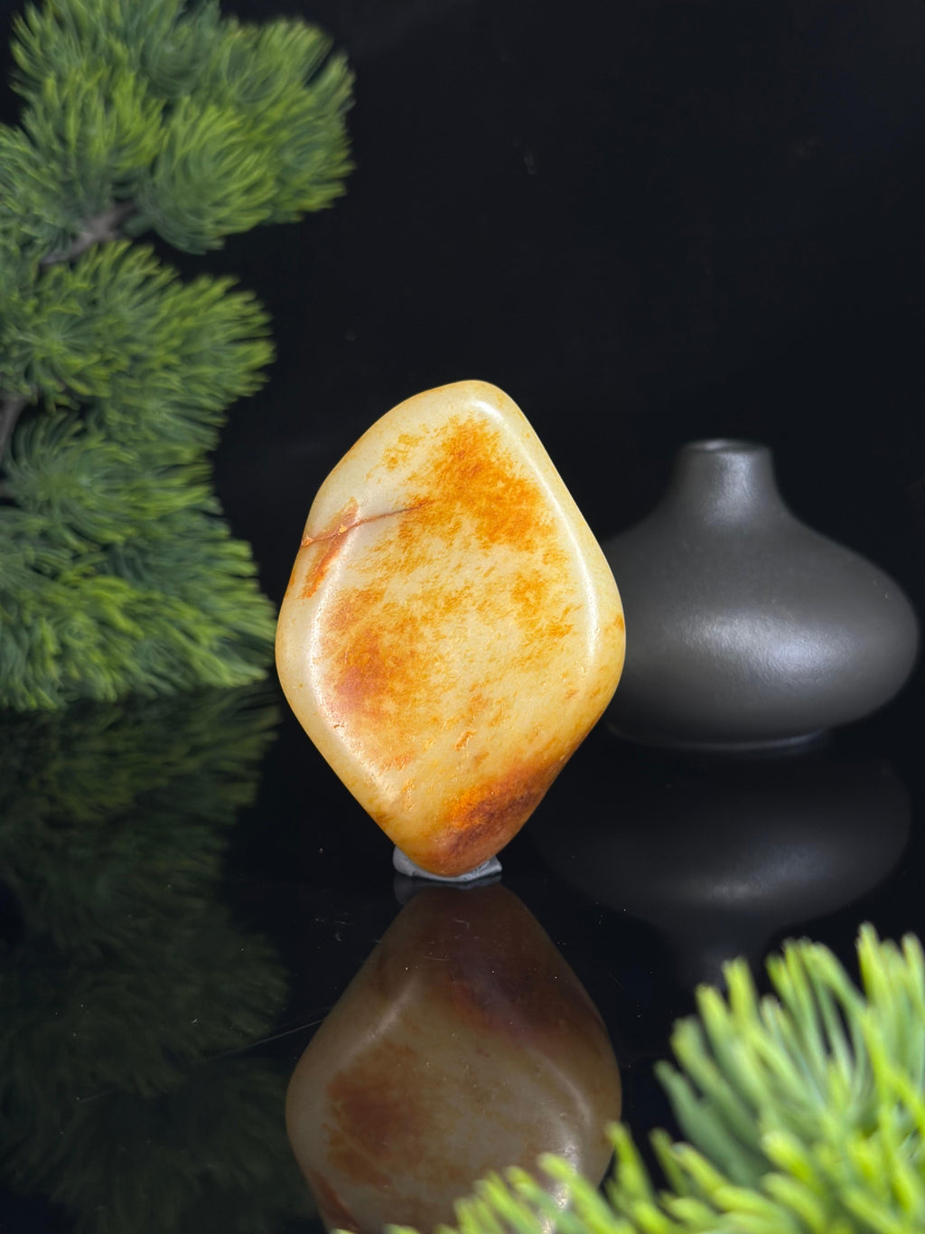 新疆和田玉“绯云散璧”黄白种聚红皮籽料（yc465848）