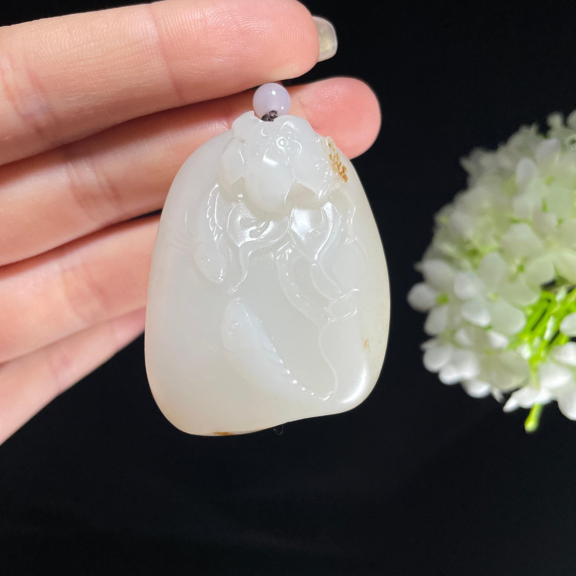 和田玉白玉红皮籽料连年有余雕刻挂件（yc393159）