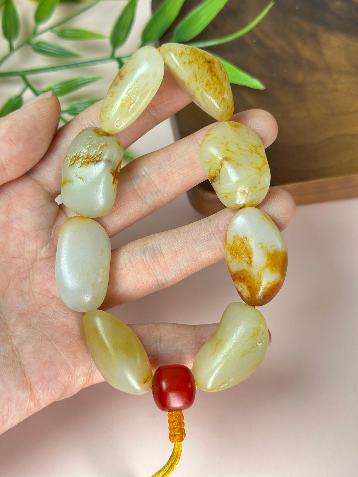 珍品新疆和田玉白玉洒金皮籽料原籽手串（8颗）（yc776323）