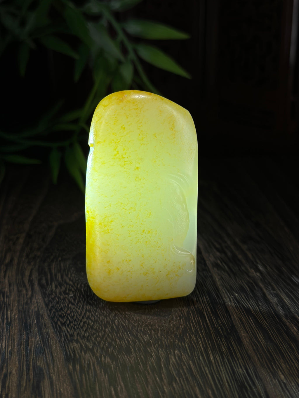 新疆和田玉珍品白玉洒金皮籽料龙牌挂件（yc698331）