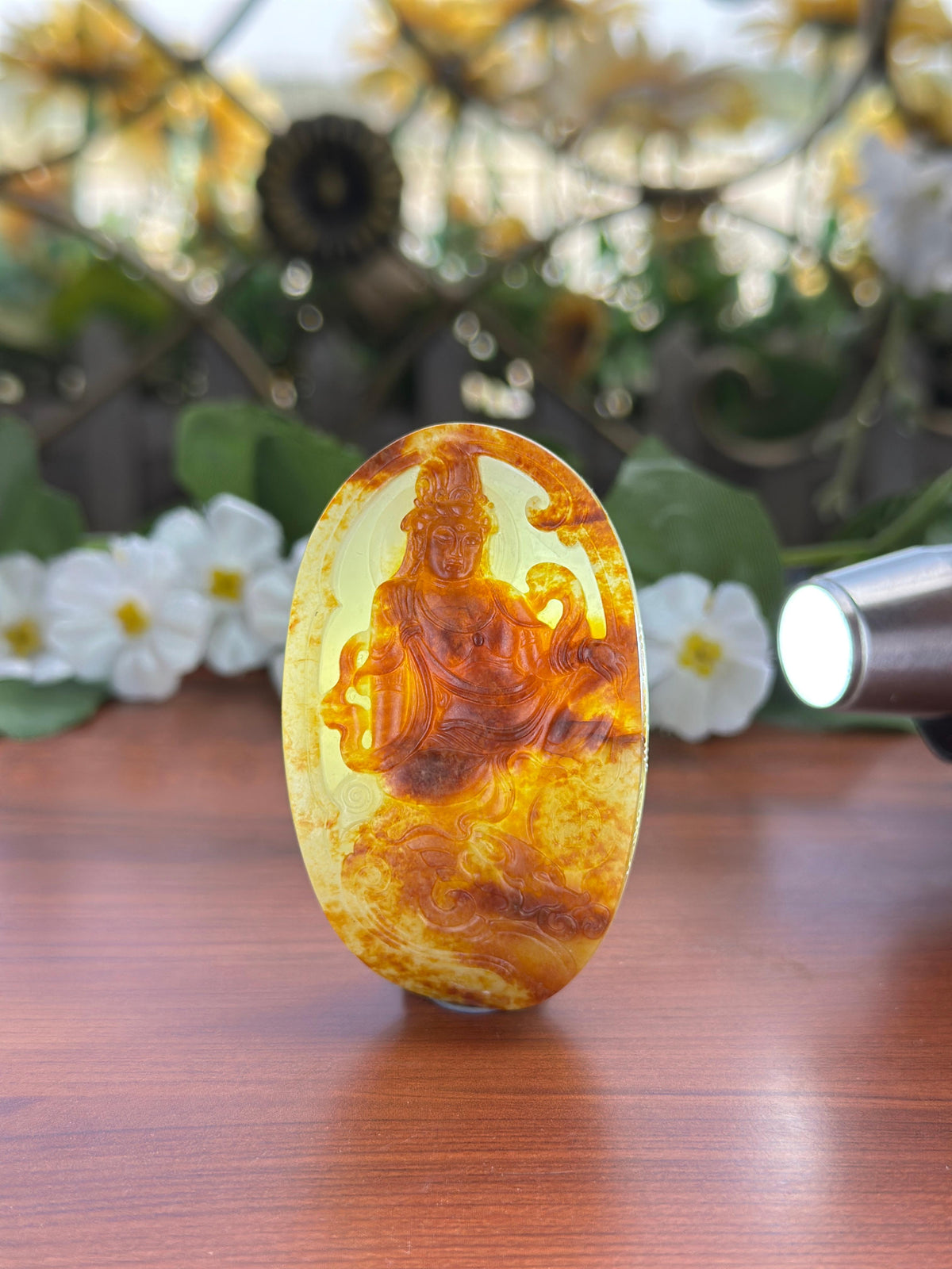 新疆和田玉臻品红皮白肉籽料自在观音挂件（有大师证）（yc708010）