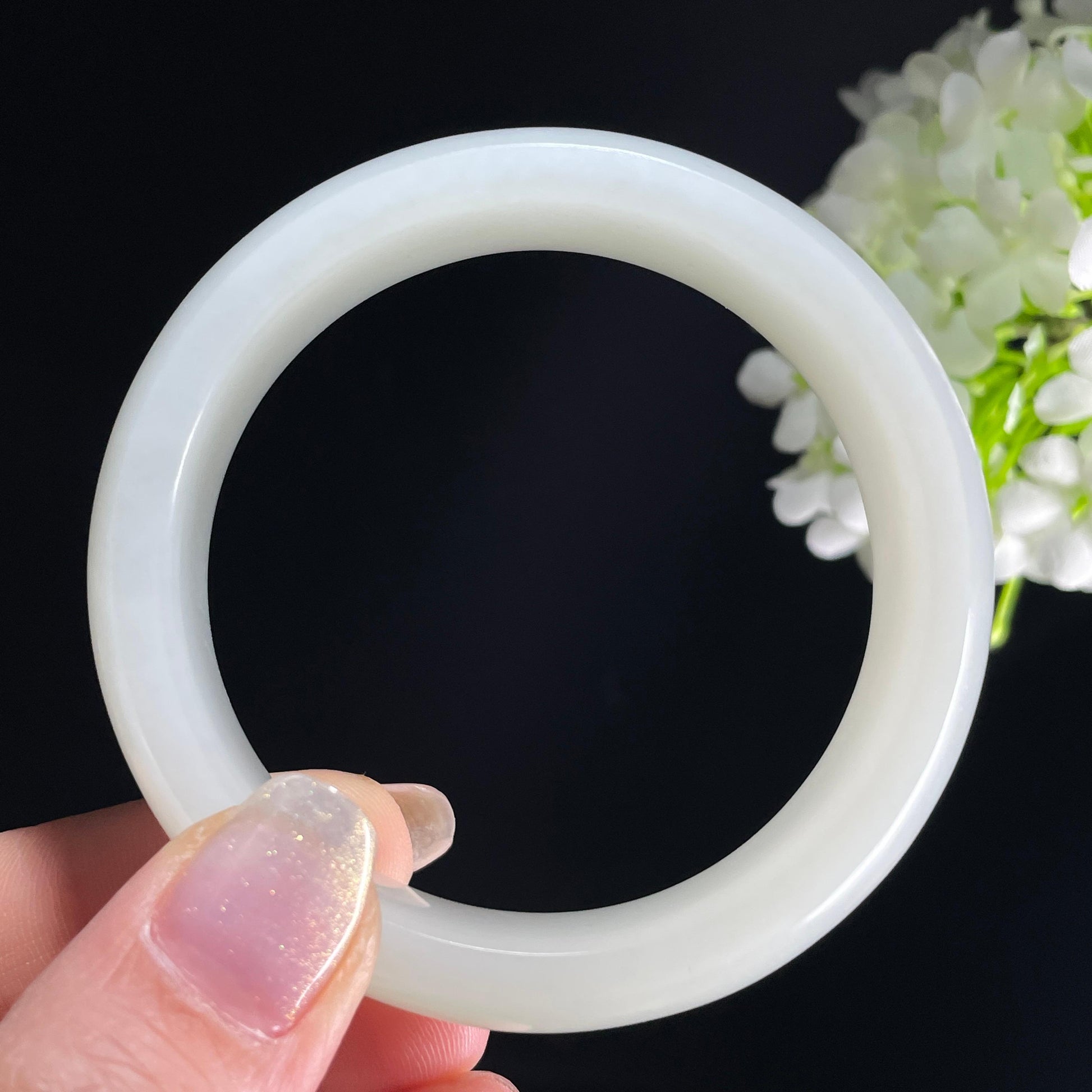 2026.4.21新疆天然和田玉“清辉纳福”籽料羊脂白玉手镯（yc389853）