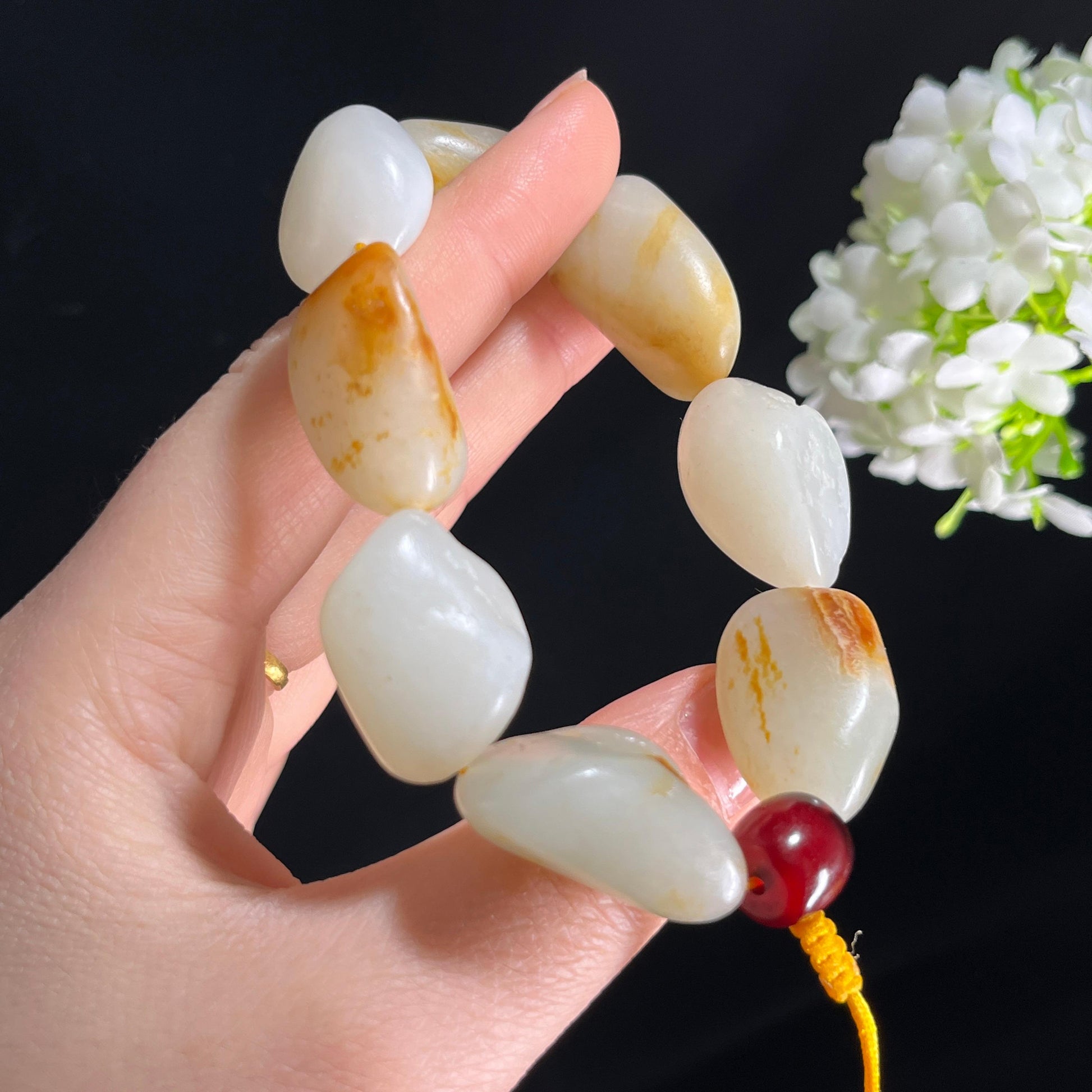 新疆天然和田玉“玉串丹砂”洒金皮籽料手串（yc281648）