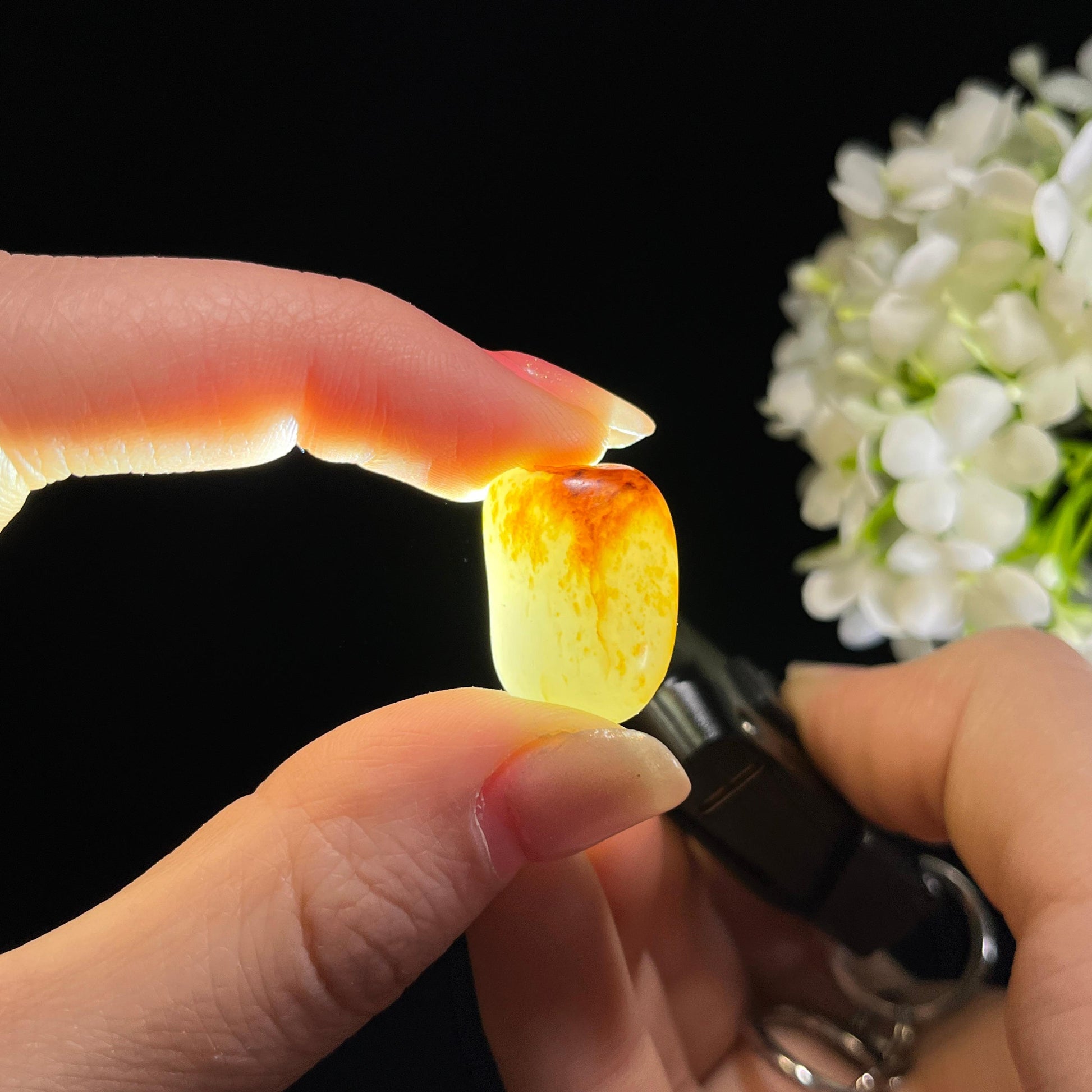 和田玉白玉“烟岚栖石”洒金皮红皮籽料（yc350713）