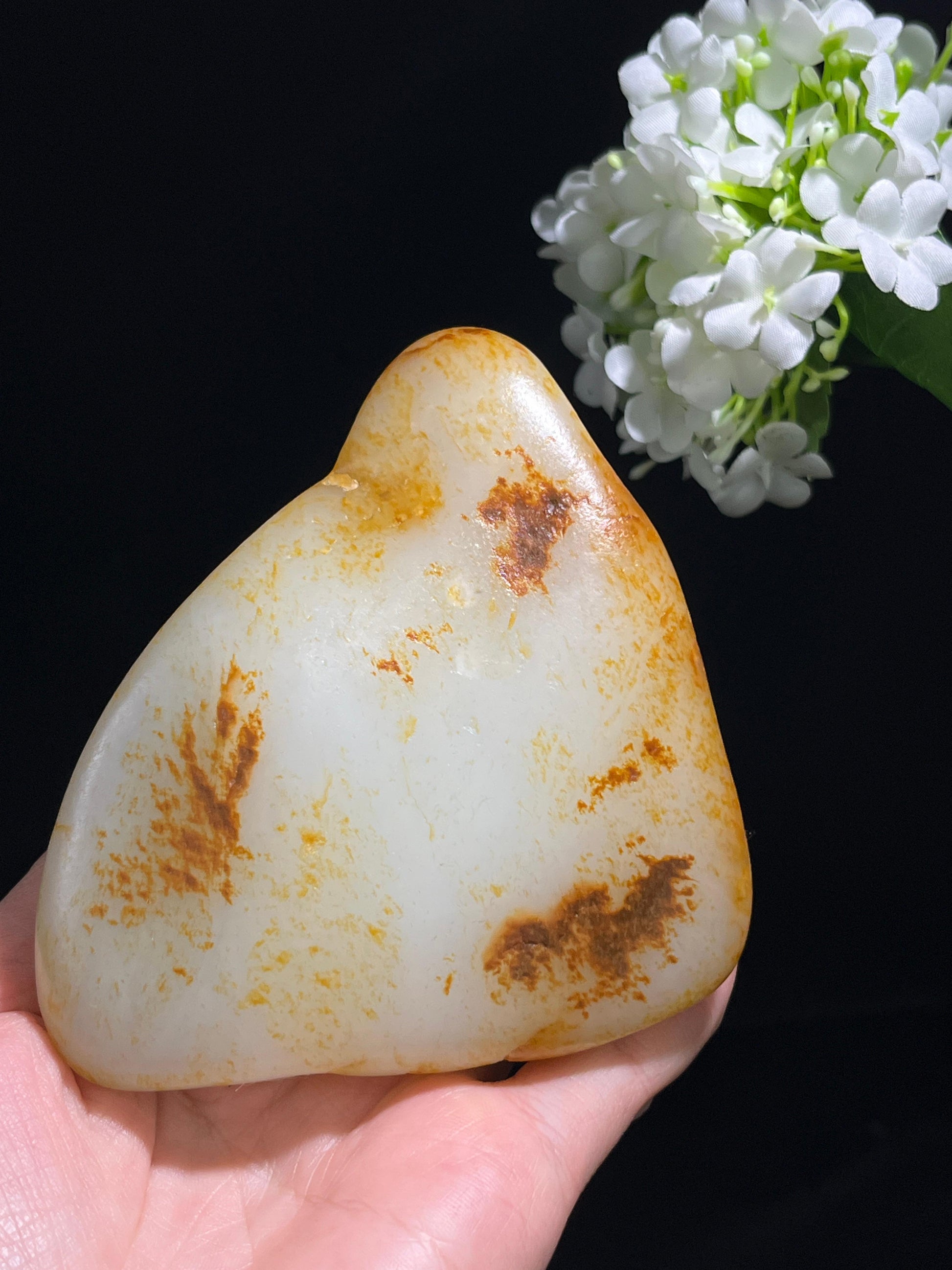 新疆和田玉特色洒金聚色皮“山峦”摆件籽料原石（yc254782）