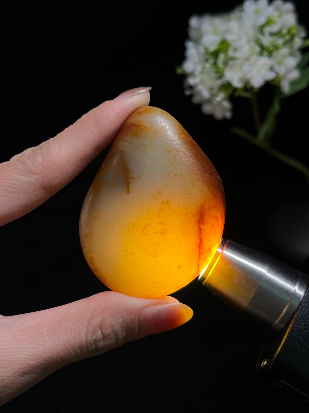 新疆和田玉收藏级红沁皮籽料原石（yc253578）