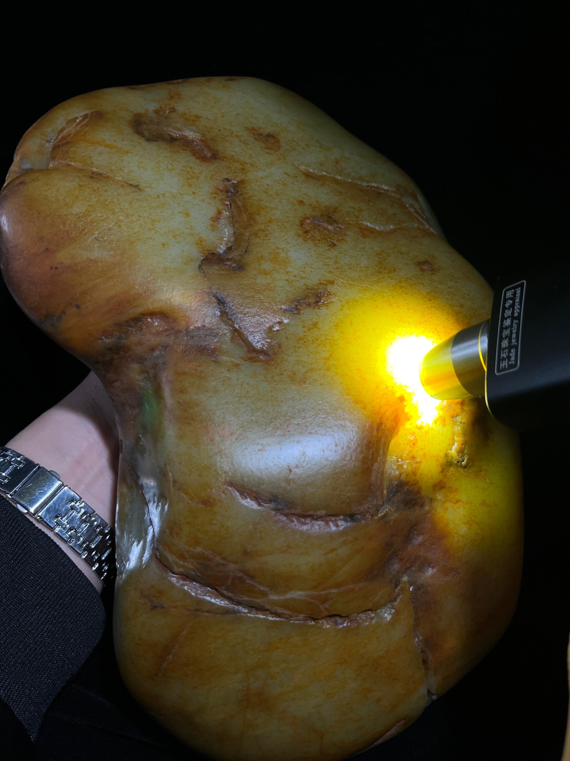 新疆和田玉青白种洒金皮籽料原石（yc259530）