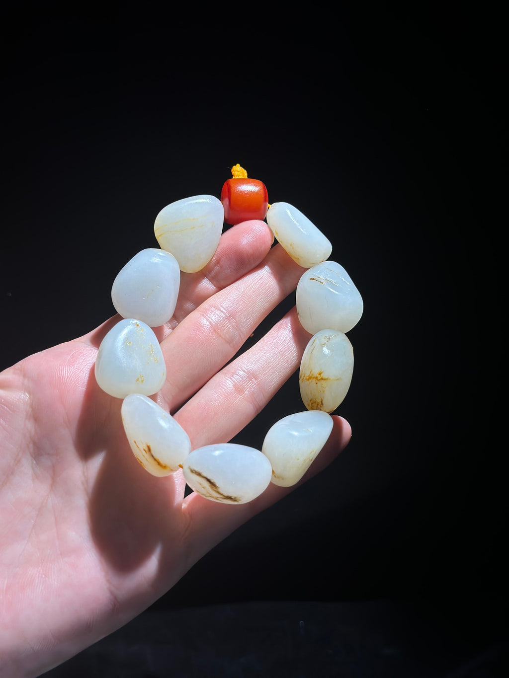 新疆和田玉黑皮洒金皮珍品原籽手串（9颗）（yc748543）
