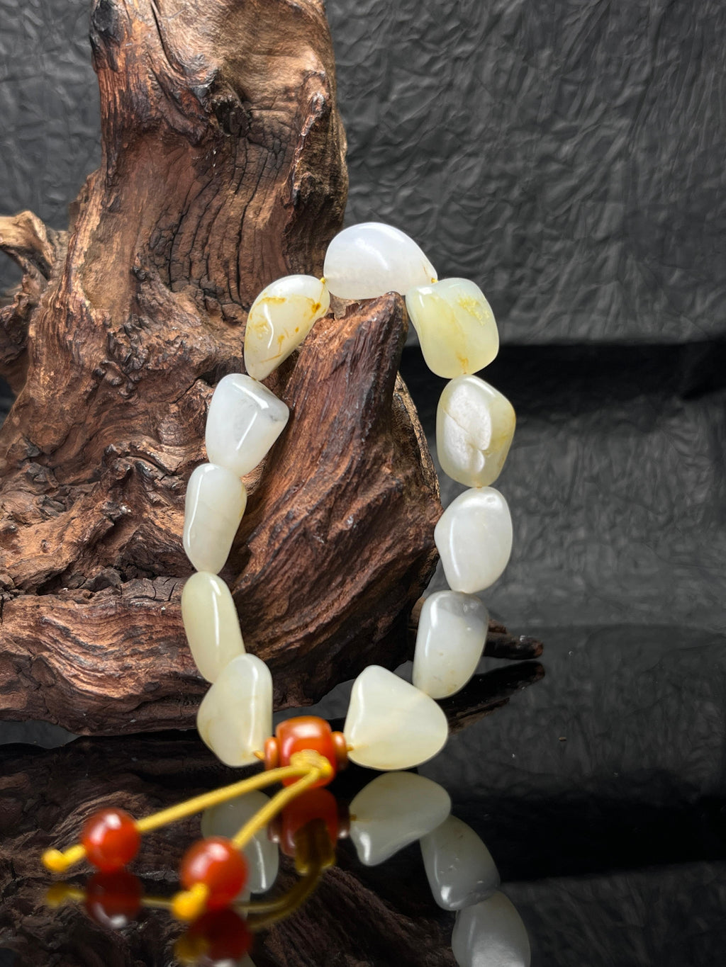 新疆和田玉天然籽料原石白玉手串洒金皮（yc232595）