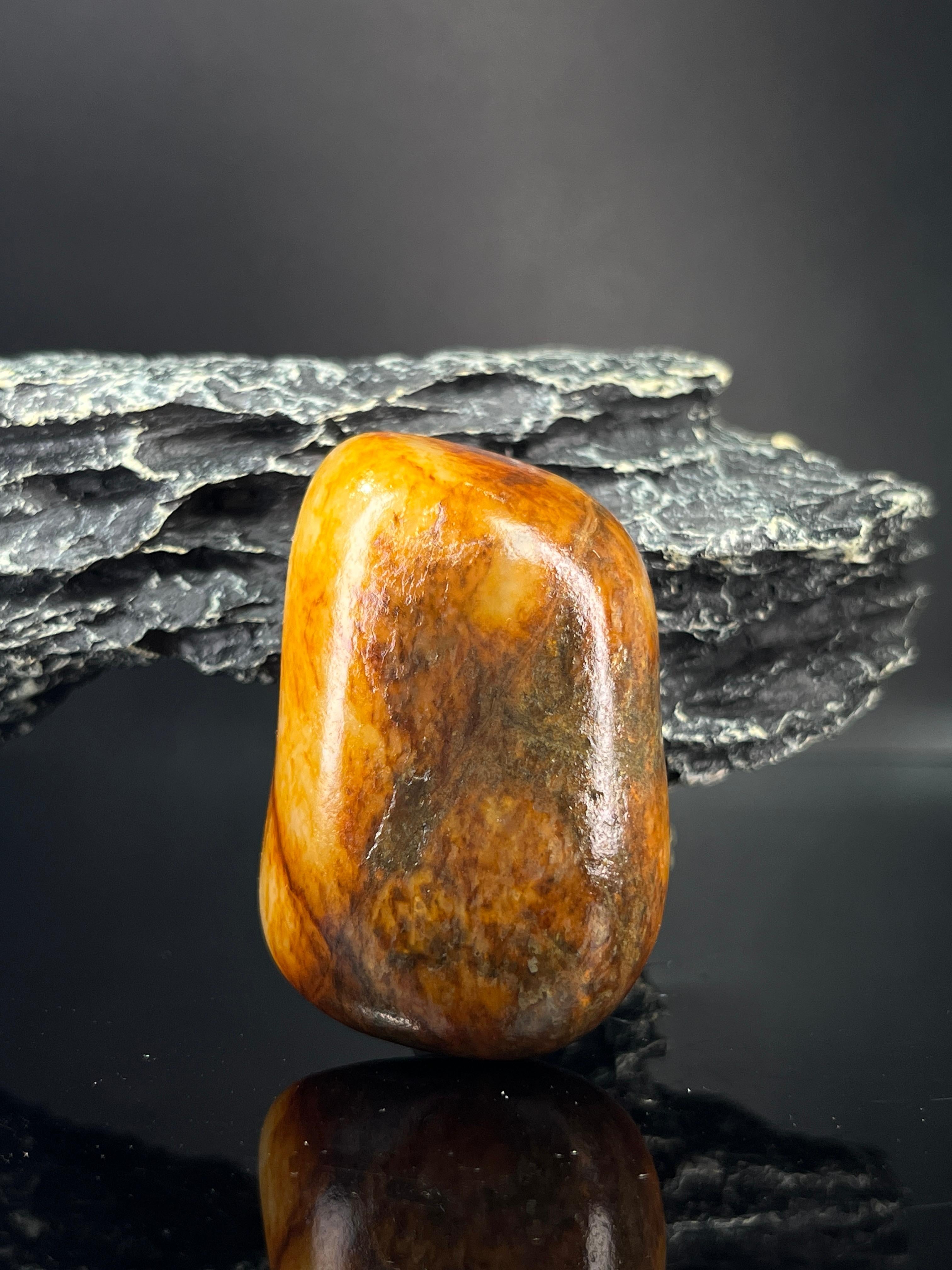 新疆 和田玉 原石 沁色自然 新疆 和田玉 原石 沁色自然