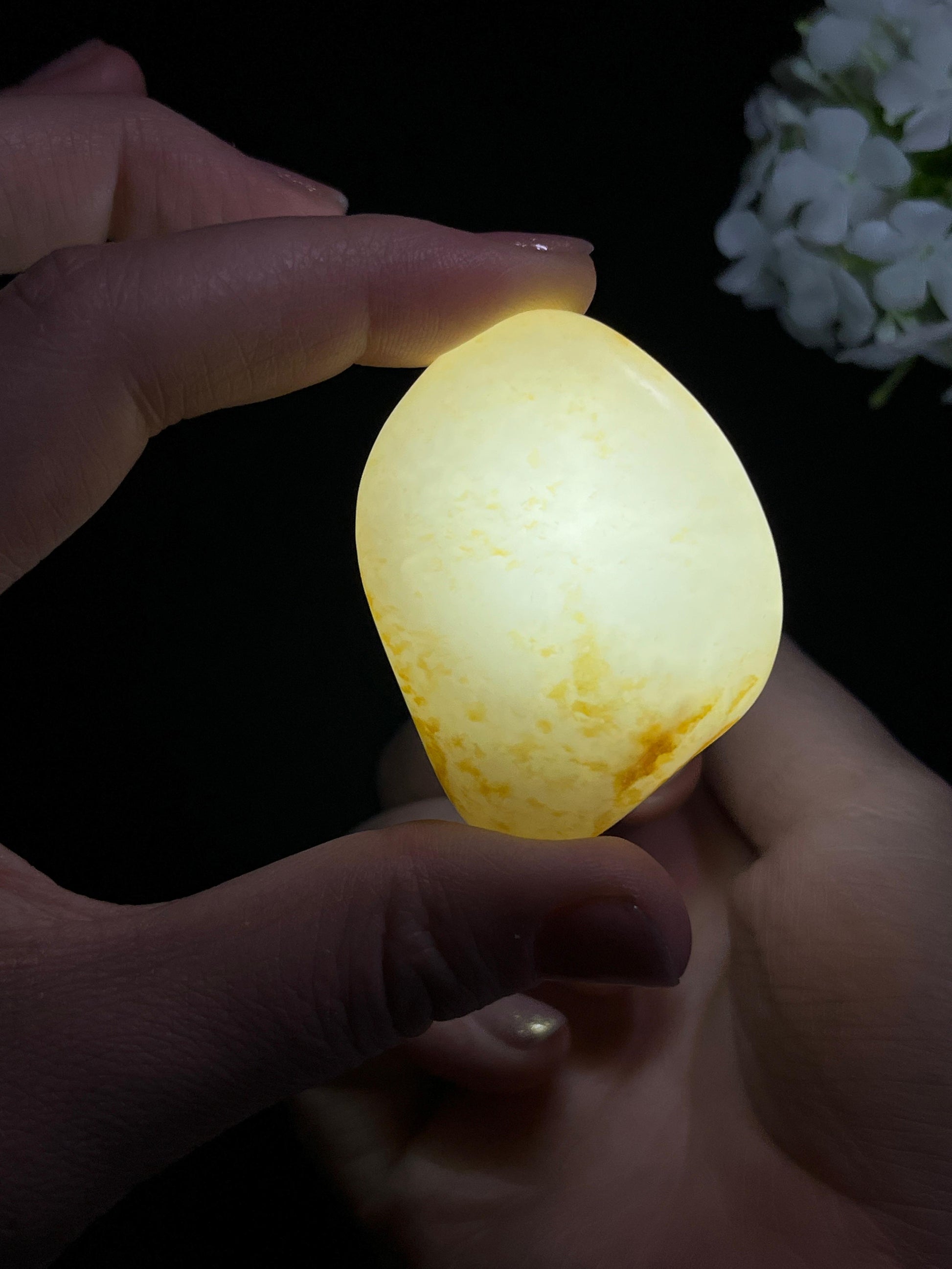 和田玉一级白洒金皮籽料原石（yc264586）