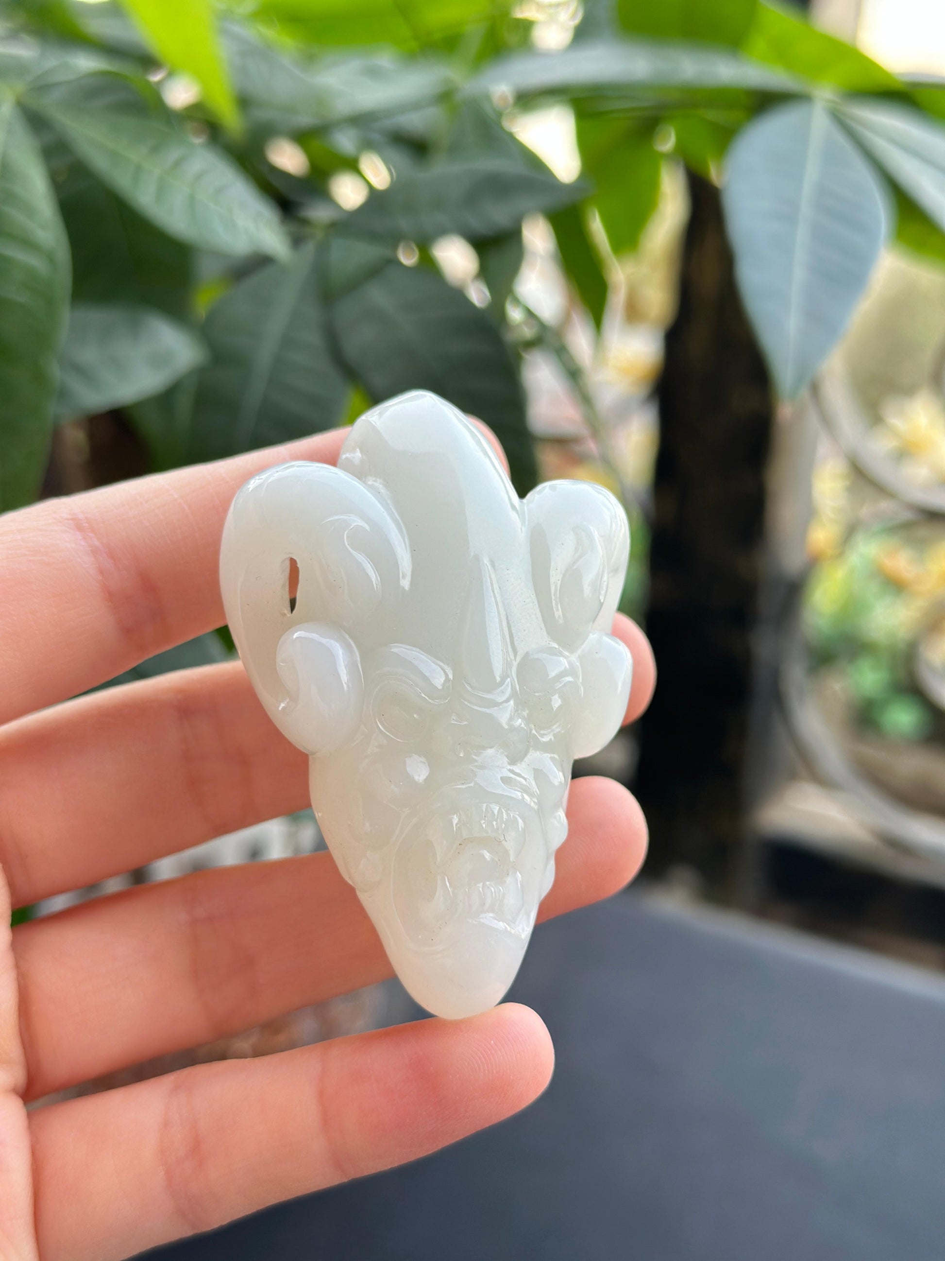 和田玉白玉饕餮兽面金刚杵挂件（yc705031）