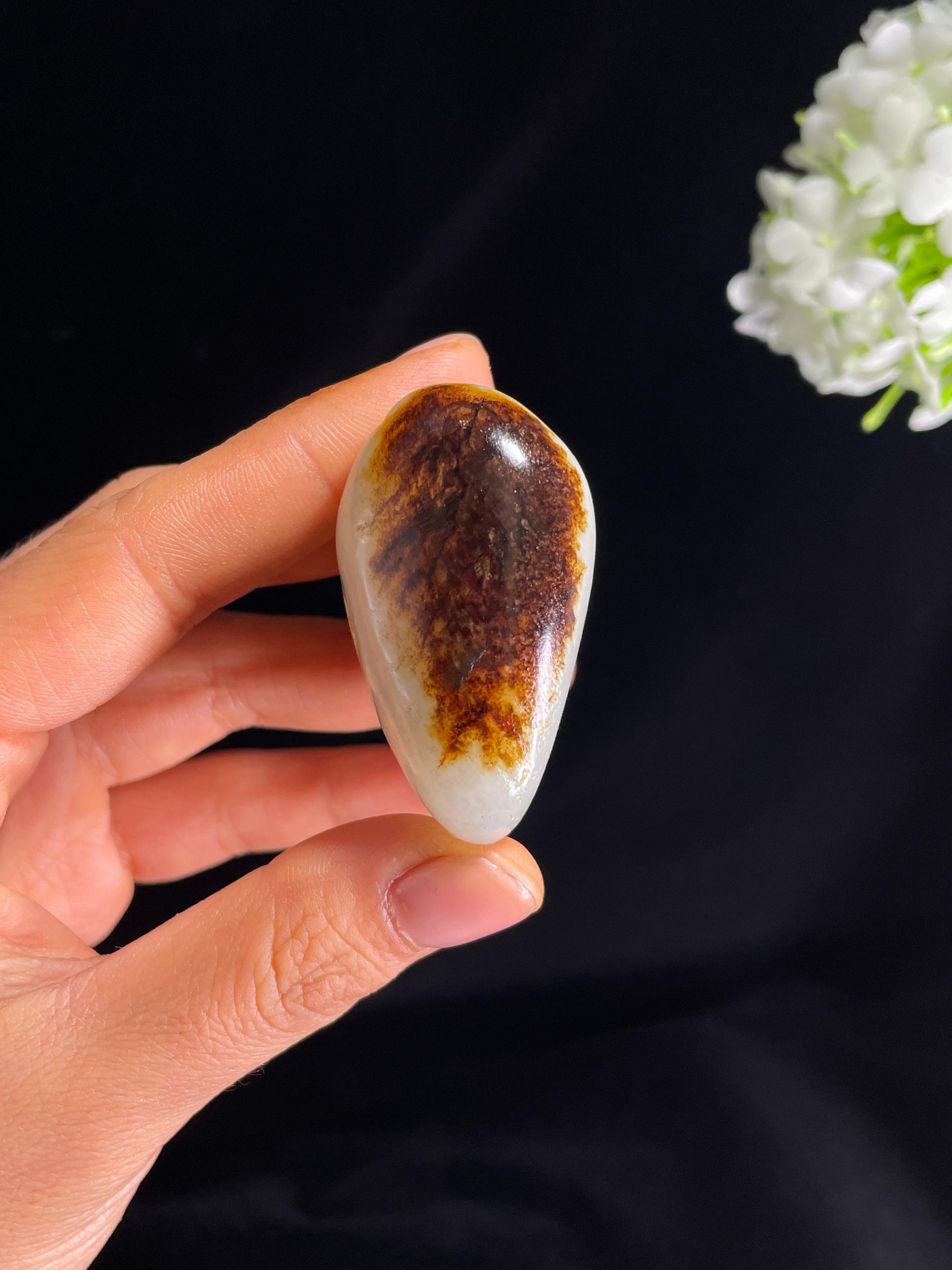 和田玉白玉聚红皮籽料原石（yc265219）