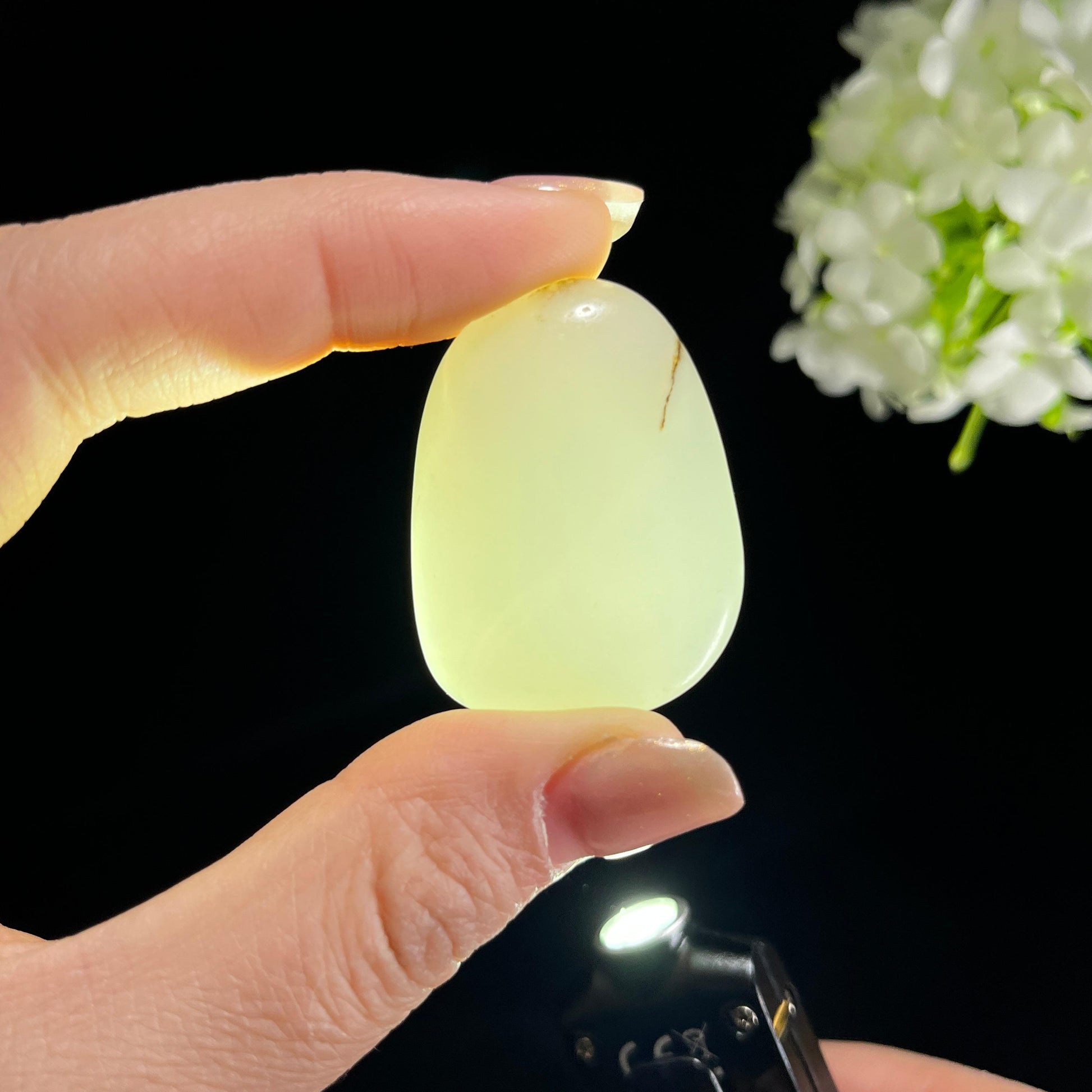 和田玉白玉“一缕秋痕”秋梨皮籽料（yc353888）