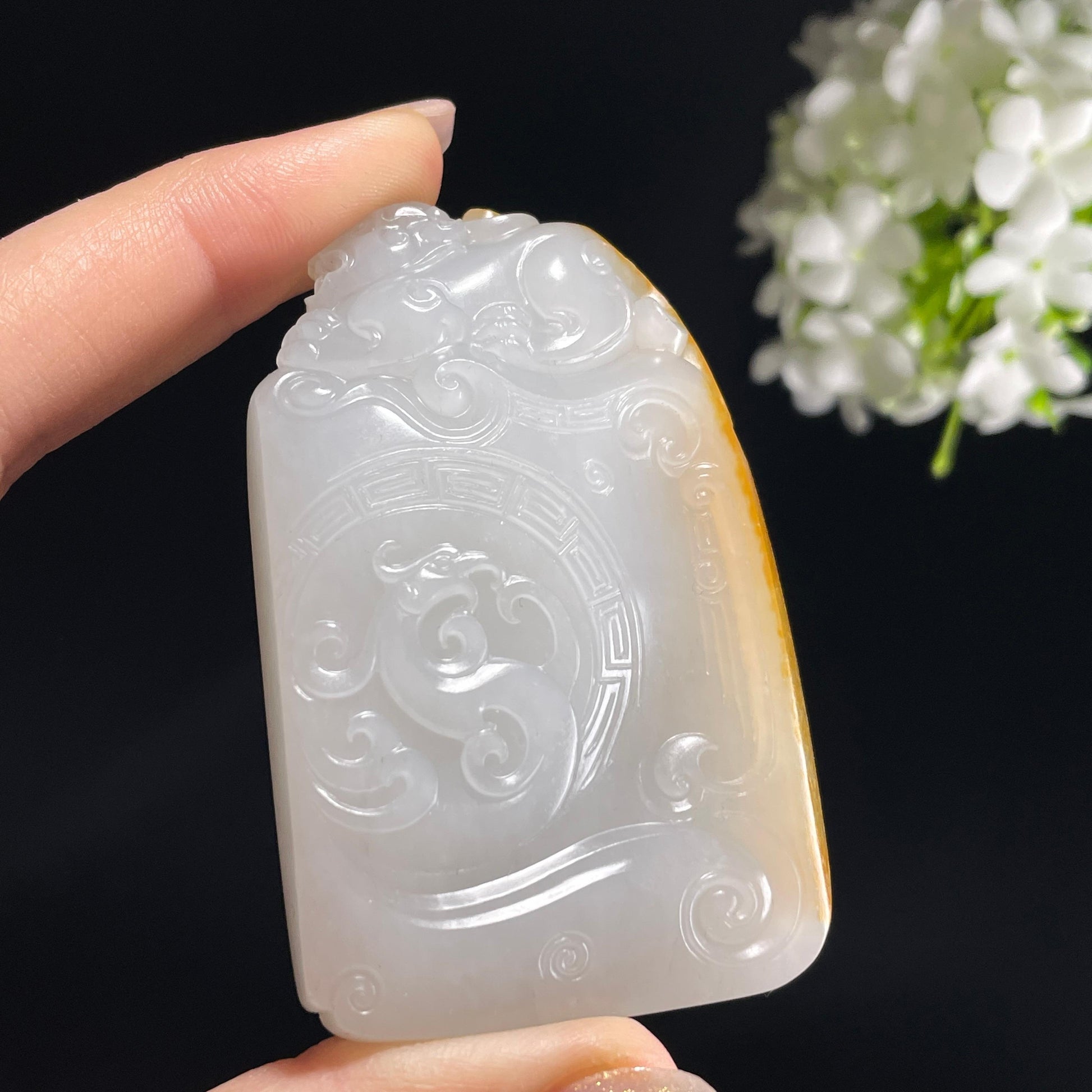 和田玉高青白洒金皮“龙纹金章”籽料仿古牌（yc355958）